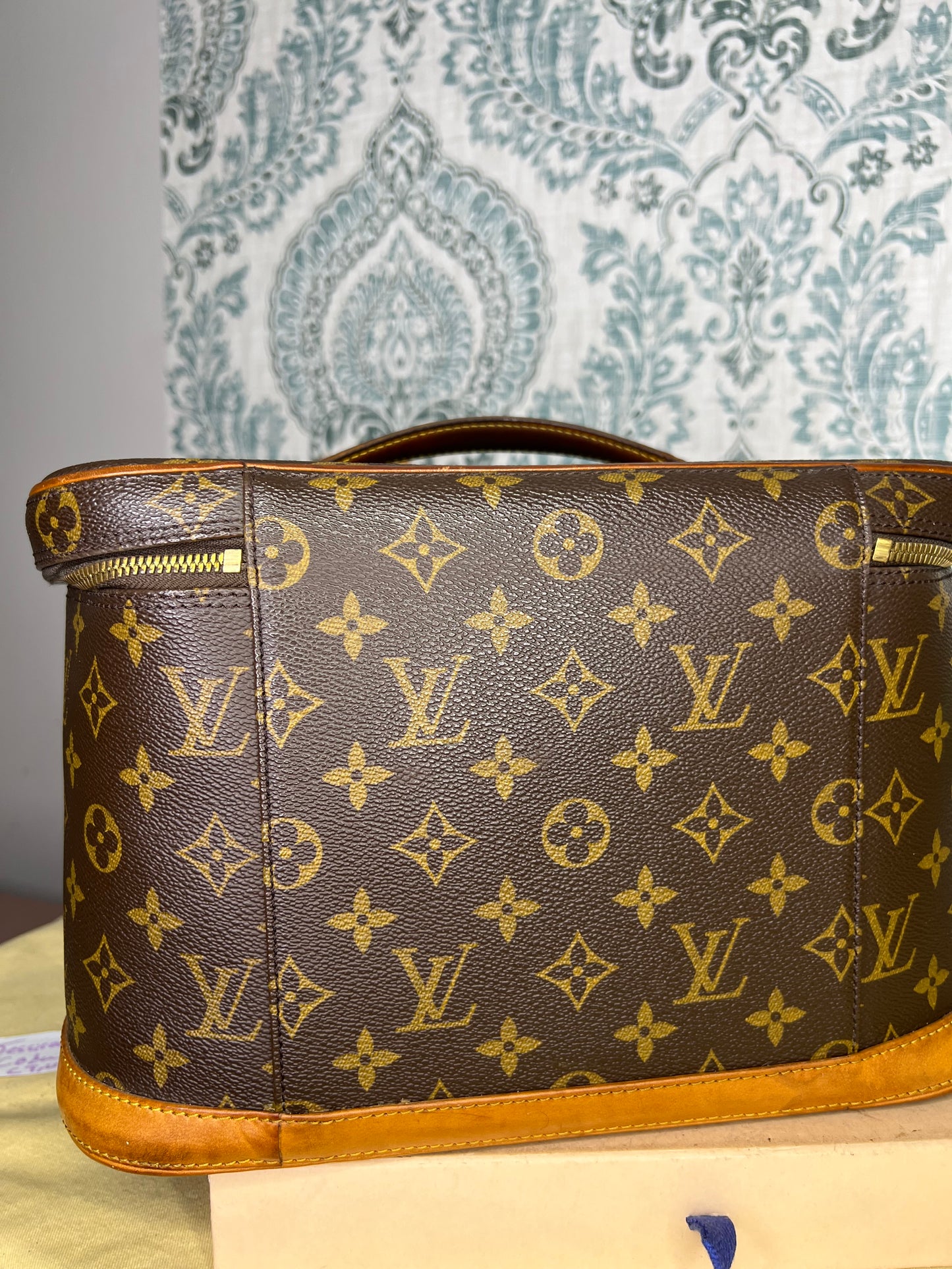 Nice Vanity Case