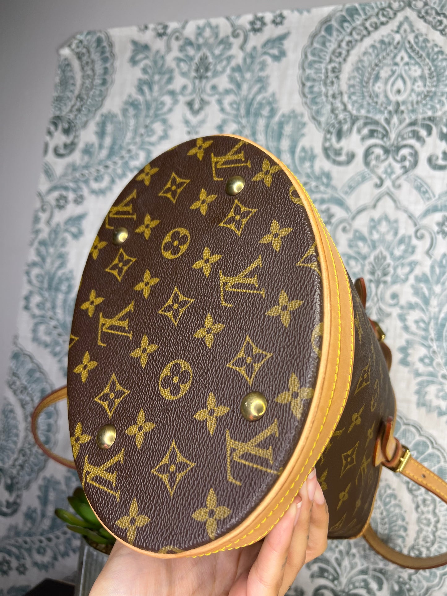 Louis Vuitton Bucket PM