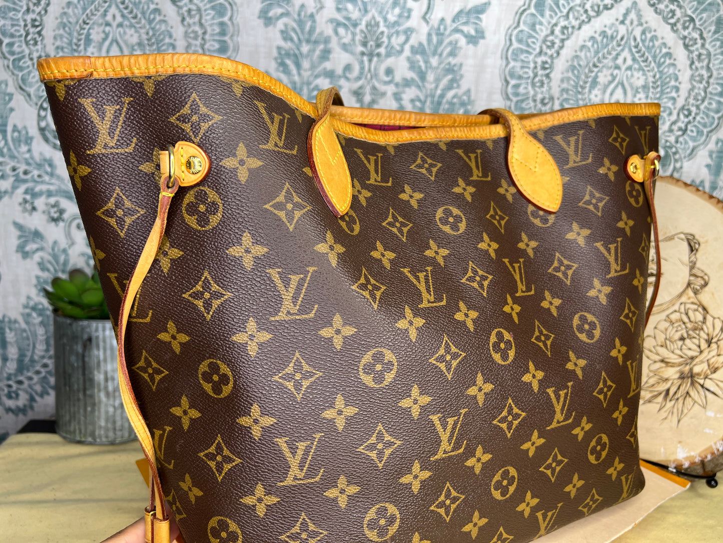Louis Vuitton Neverfull Pivoine
