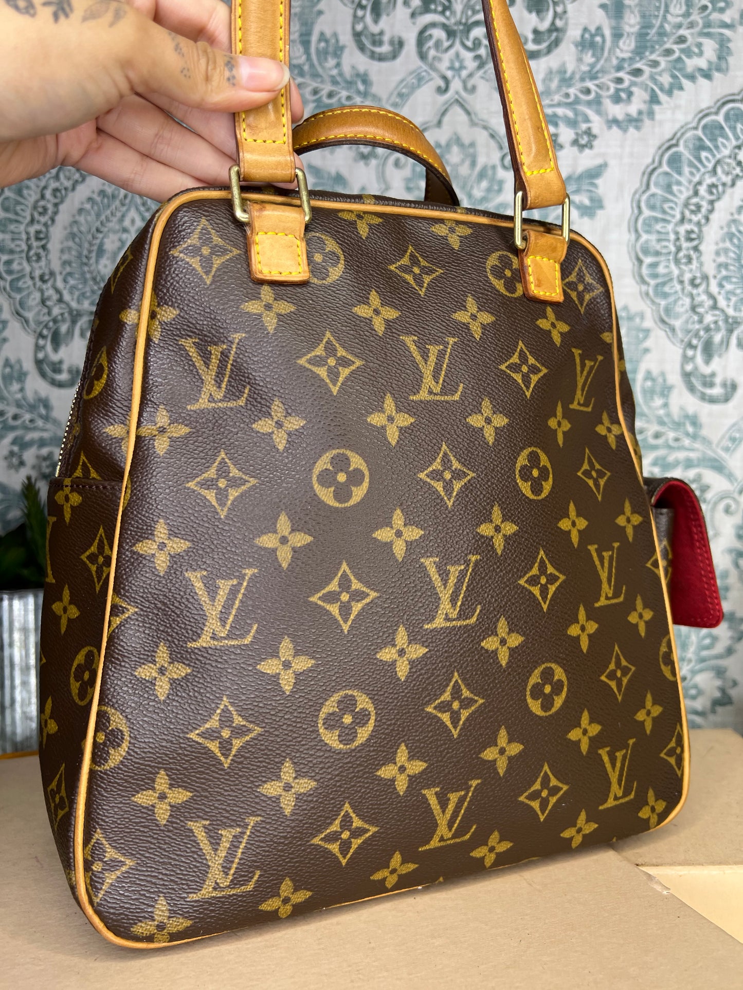Louis Vuitton Excentri Cite Handbag