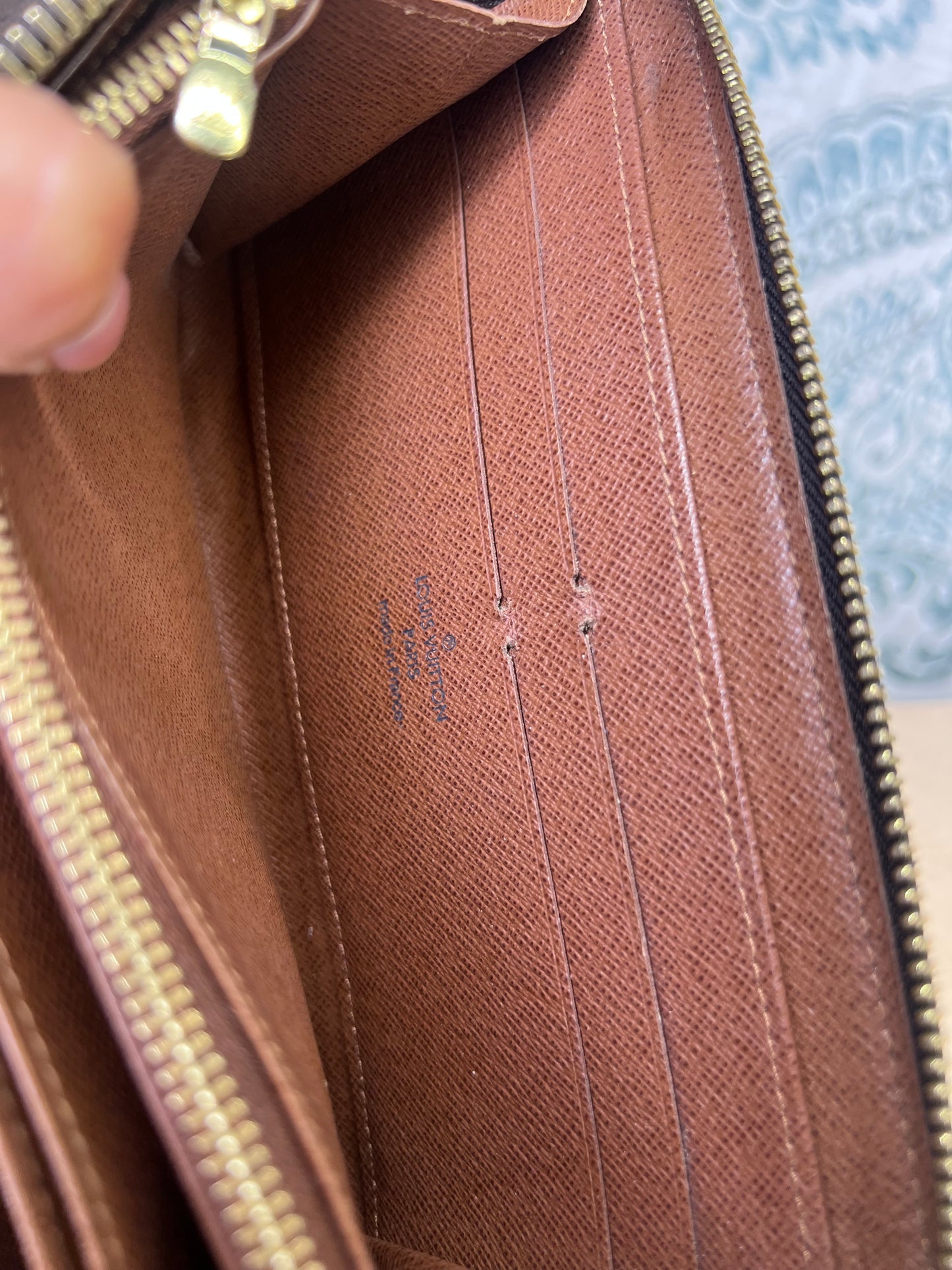 Louis Vuitton Zippy Wallet
