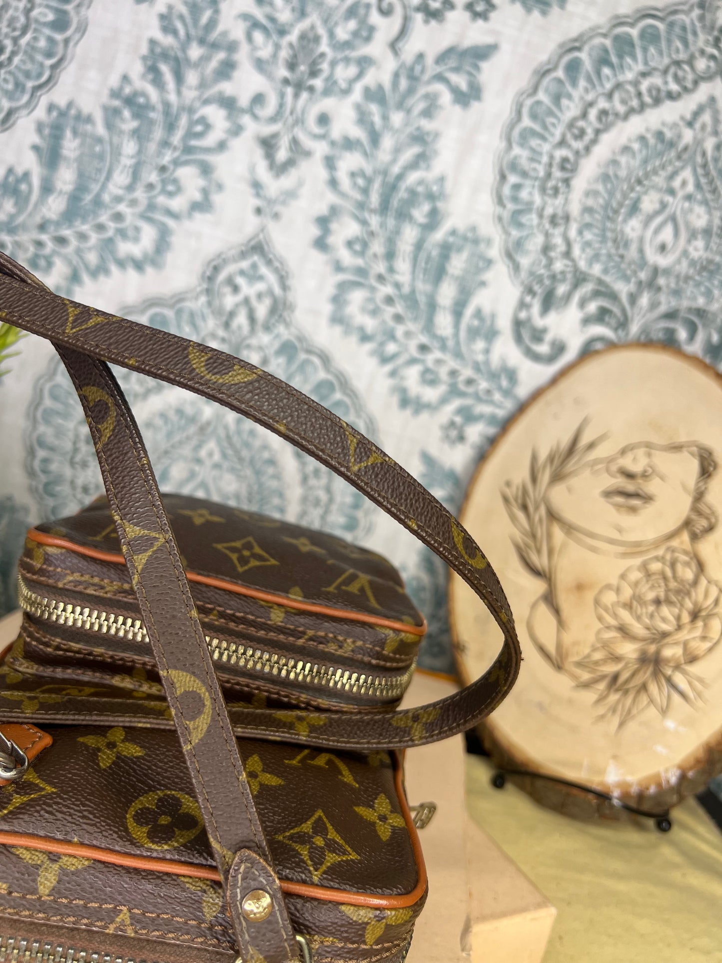 Louis Vuitton Vintage Amazone