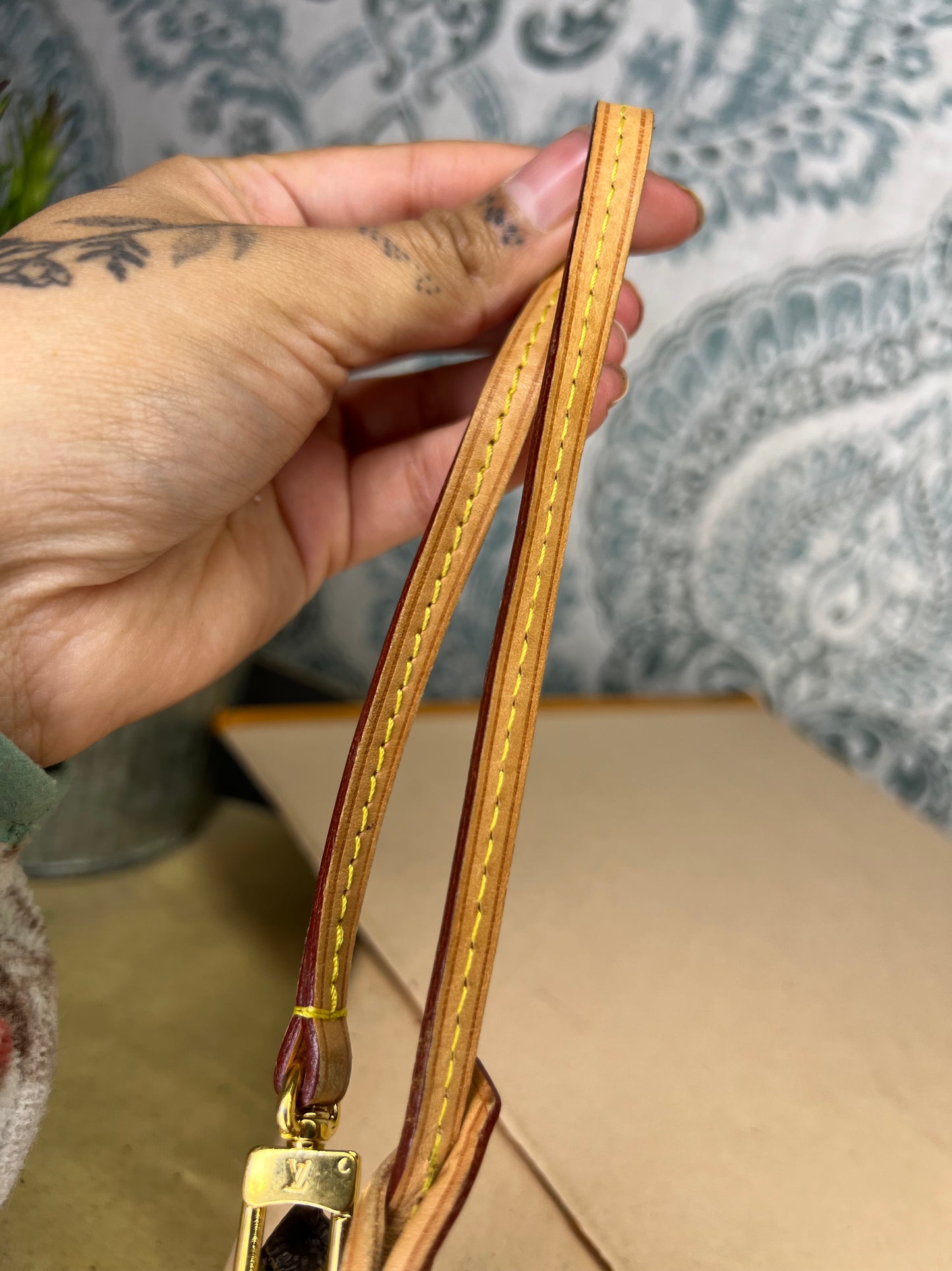 Louis Vuitton Neverfull MM Pochette