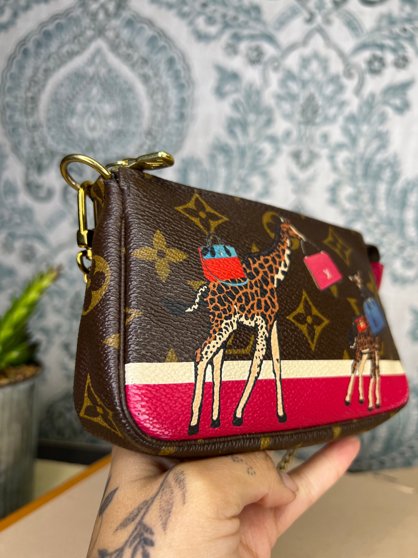 Louis Vuitton Holiday Limited Edition Mini Pochette