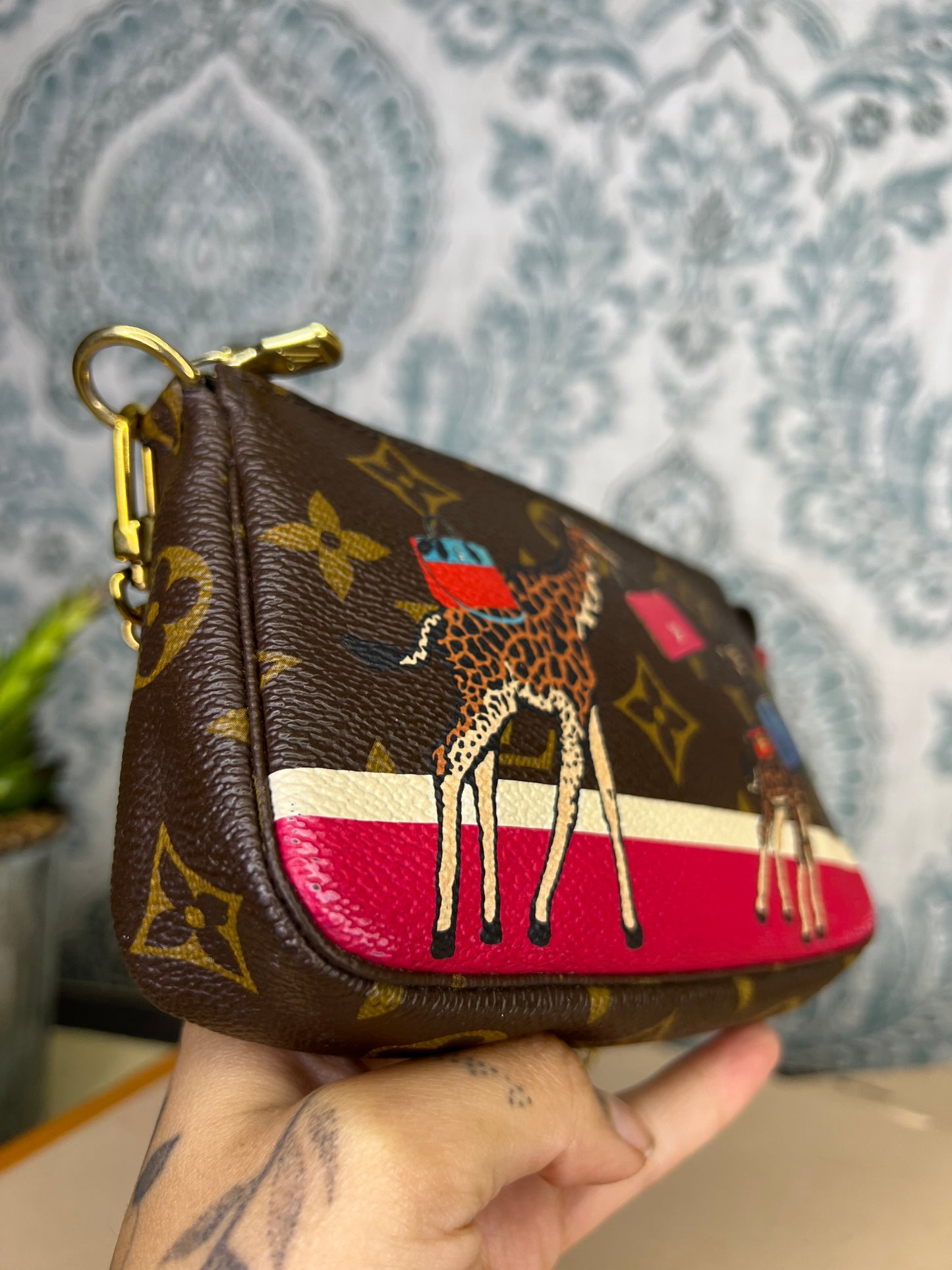 Louis Vuitton Holiday Limited Edition Mini Pochette