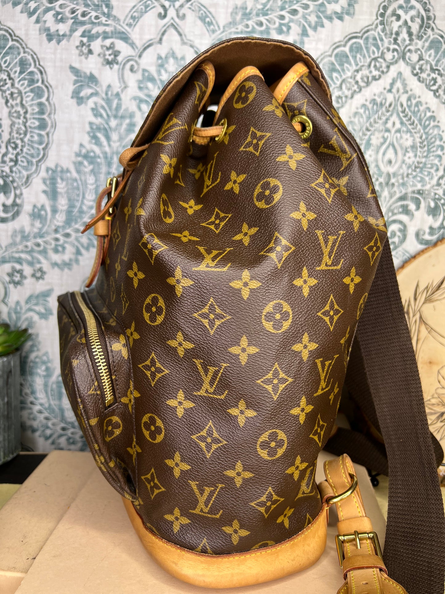 Louis Vuitton Montsouris GM