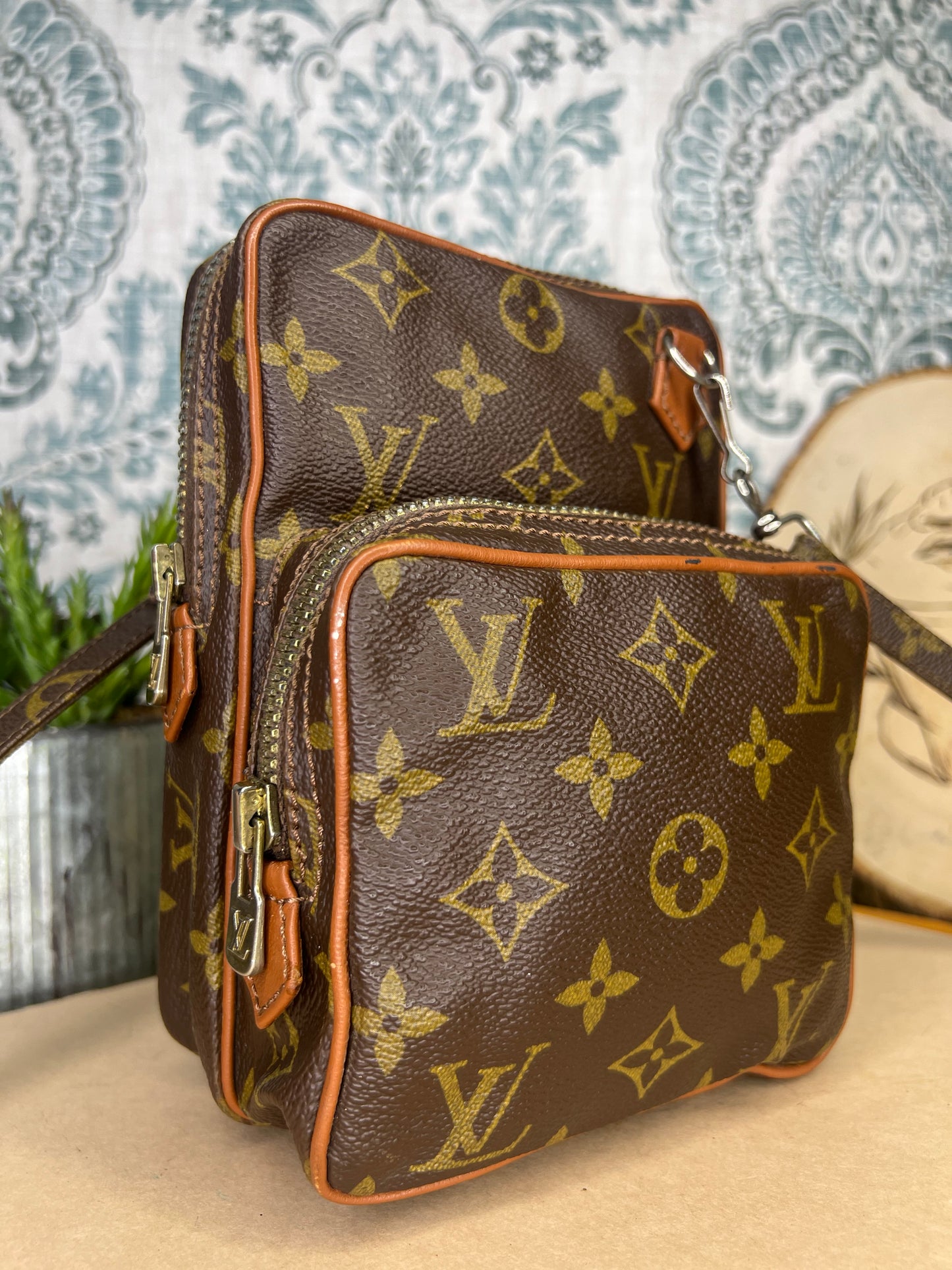 Louis Vuitton Vintage Amazone