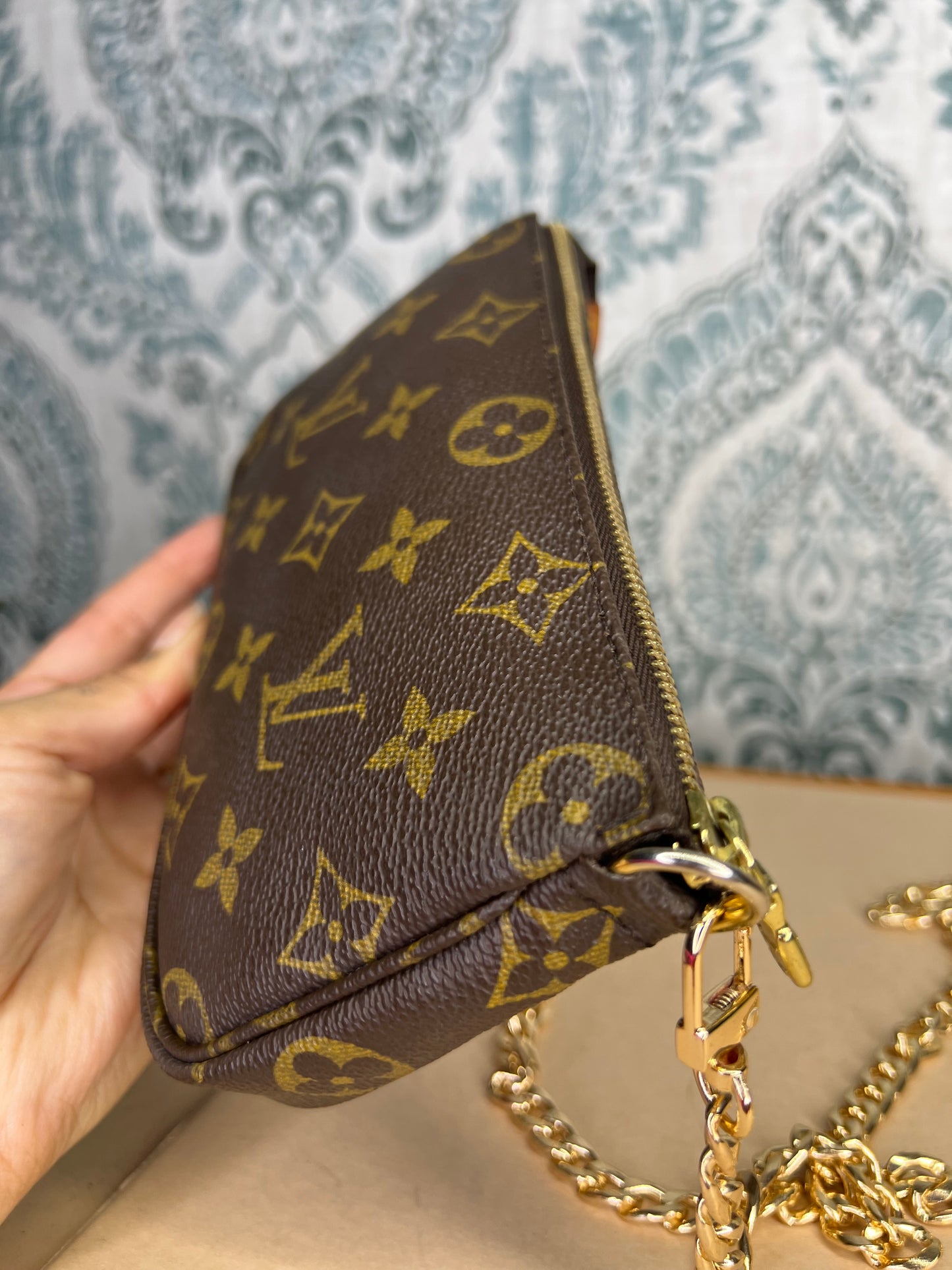 Louis Vuitton Bucket Pochette #1