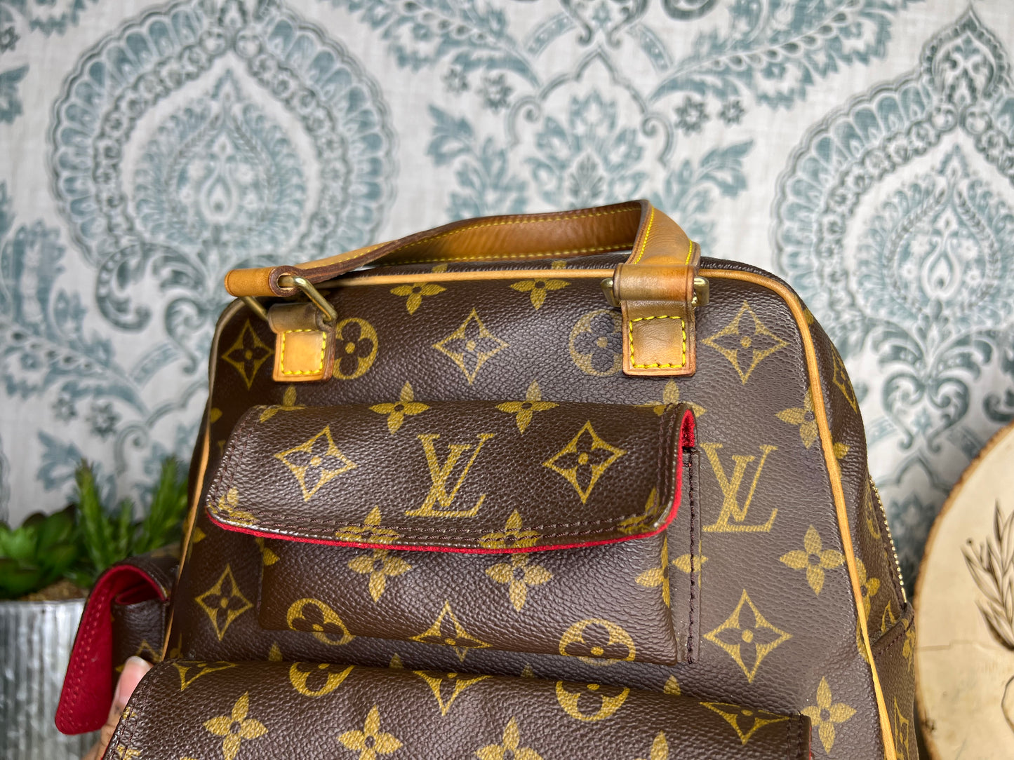 Louis Vuitton Excentri Cite Handbag