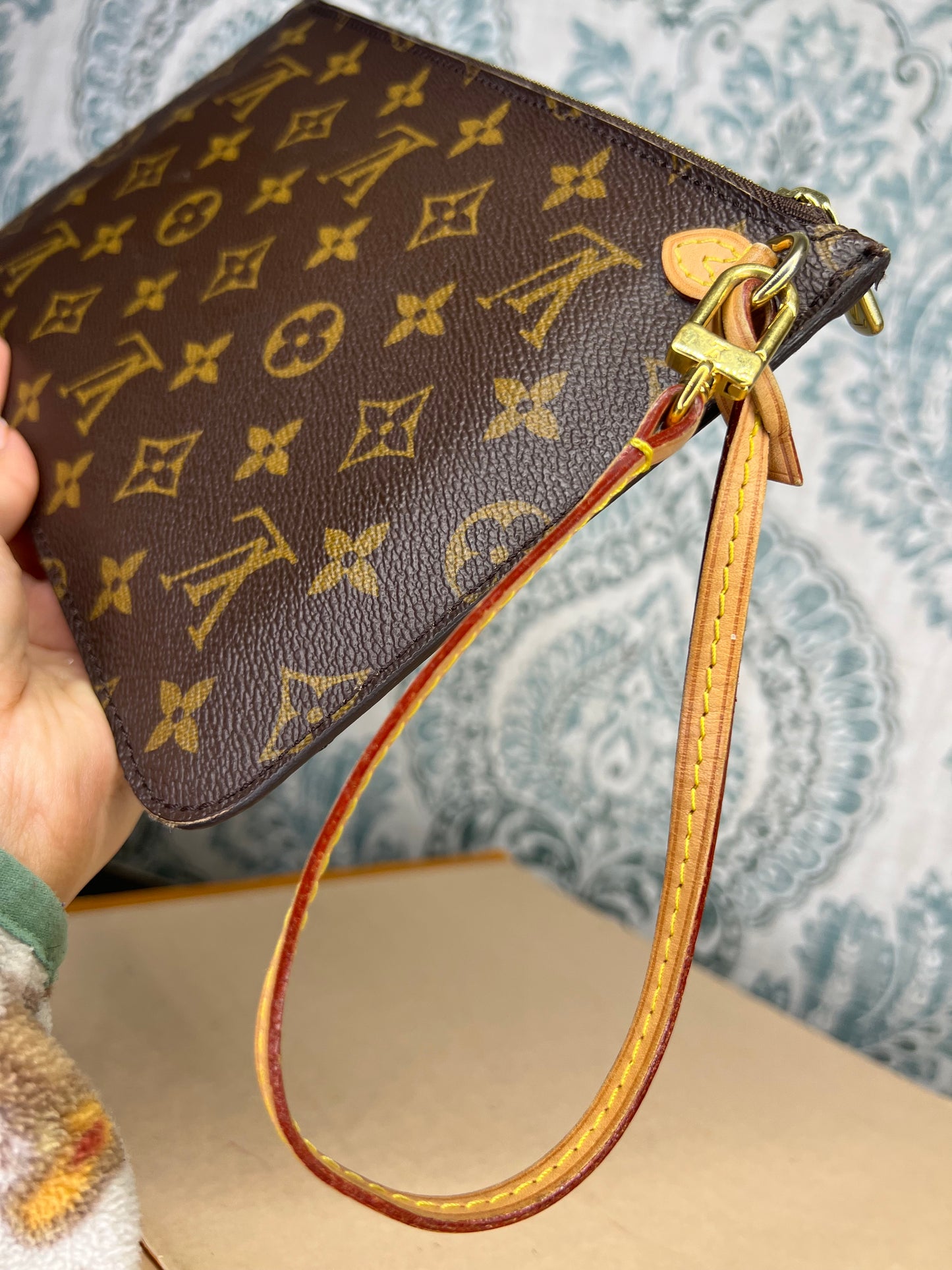 Louis Vuitton Neverfull MM Pochette