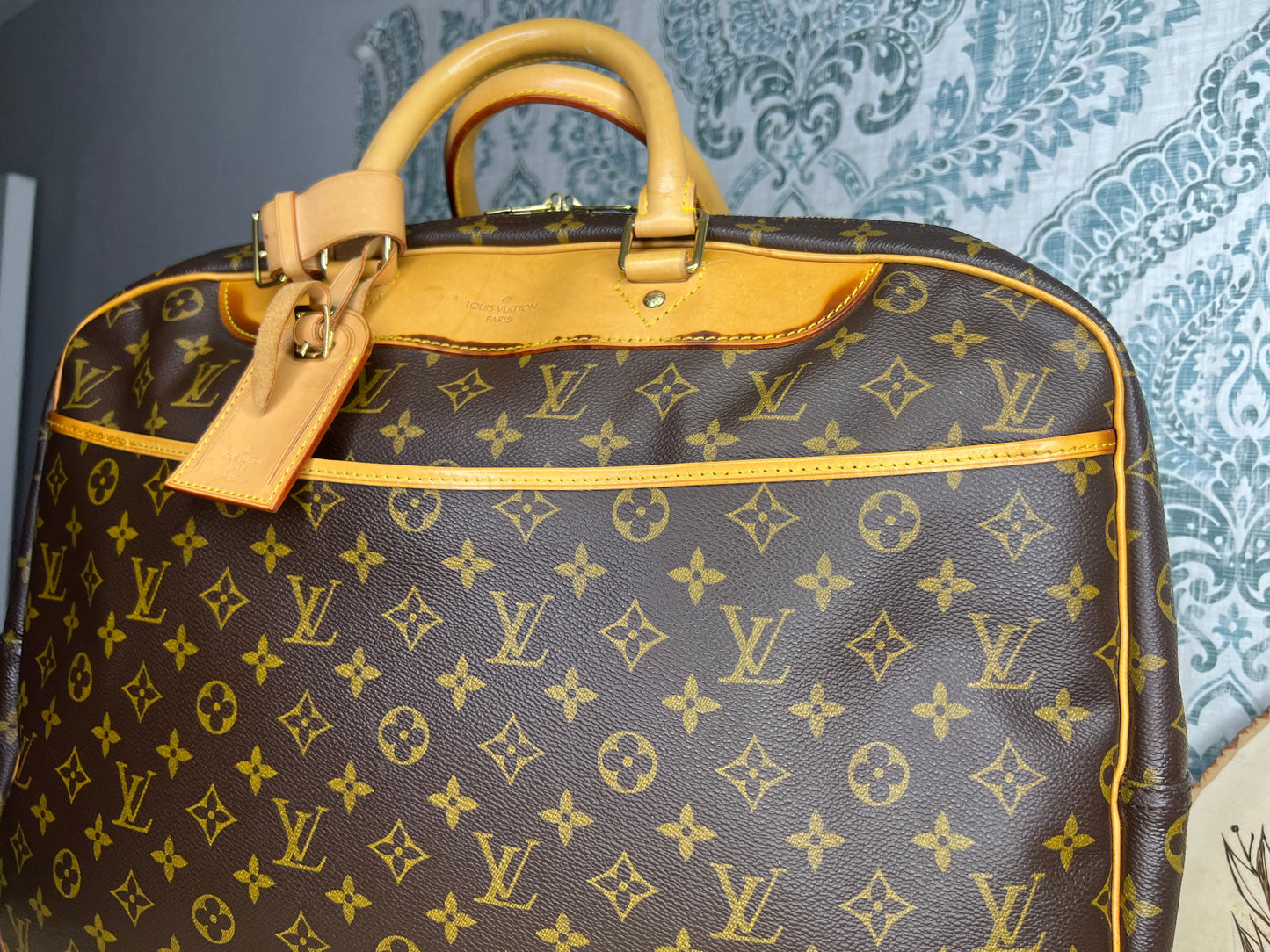 Louis Vuitton Alize 24