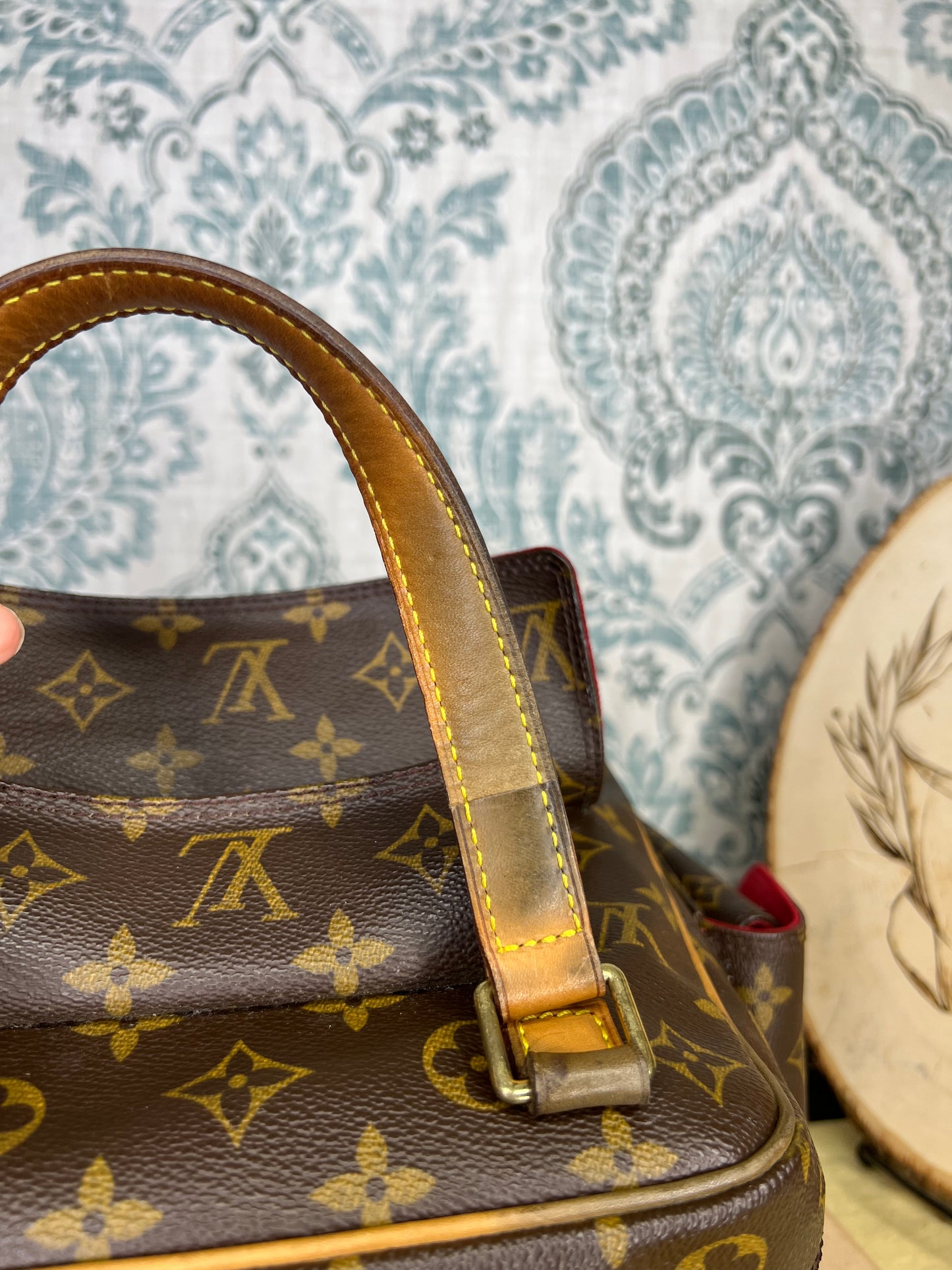 Louis Vuitton Excentri Cite Handbag