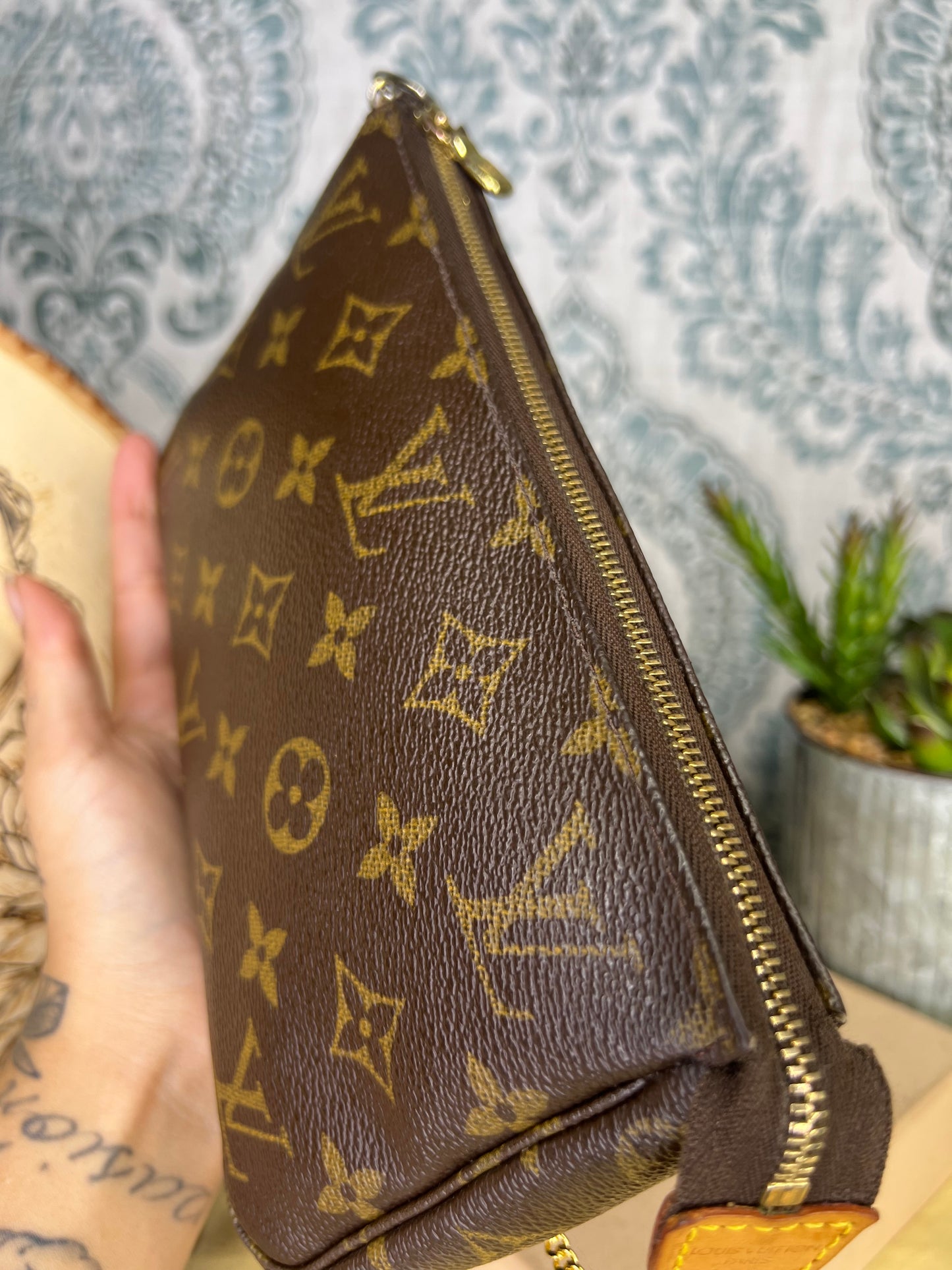 Pochette Accessories