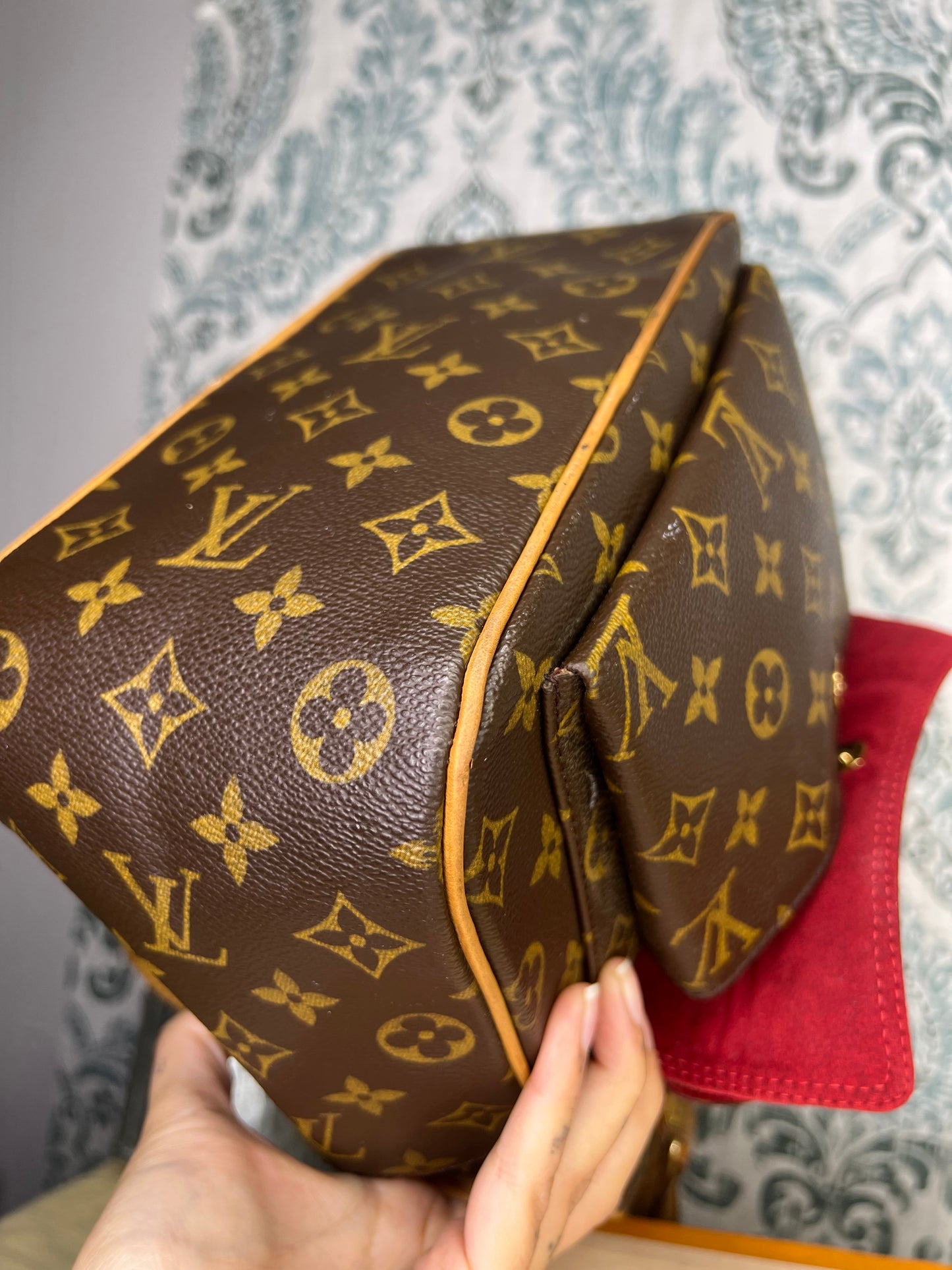 Louis Vuitton Excentri Cite Handbag