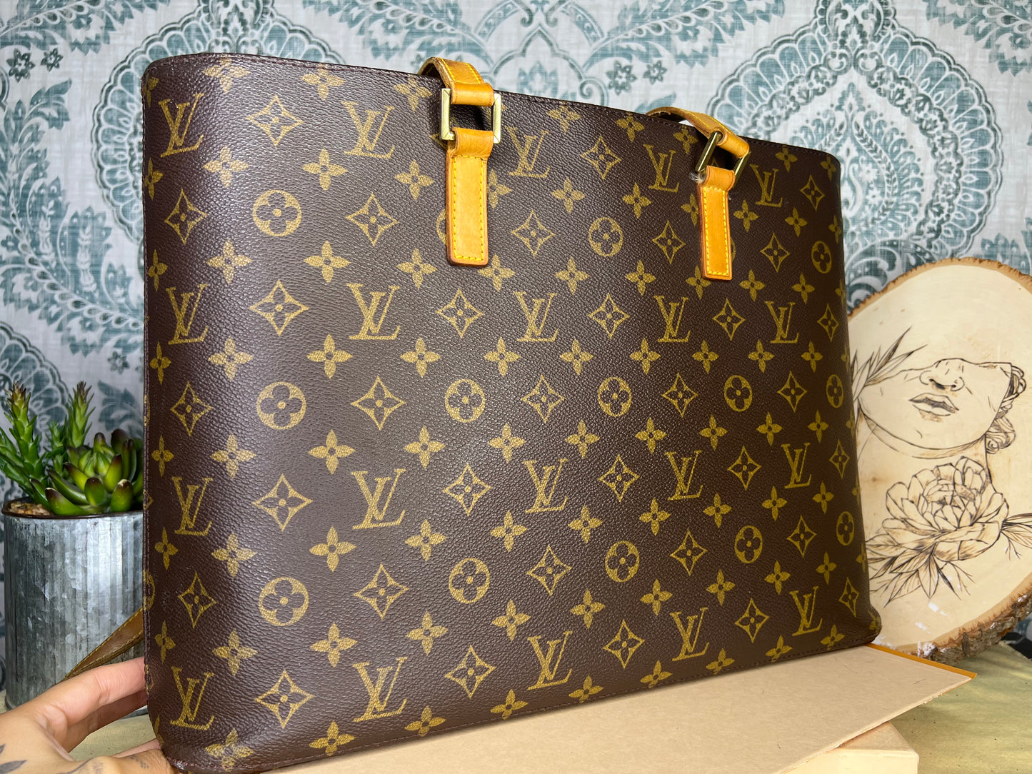 Louis Vuitton Luco Tote