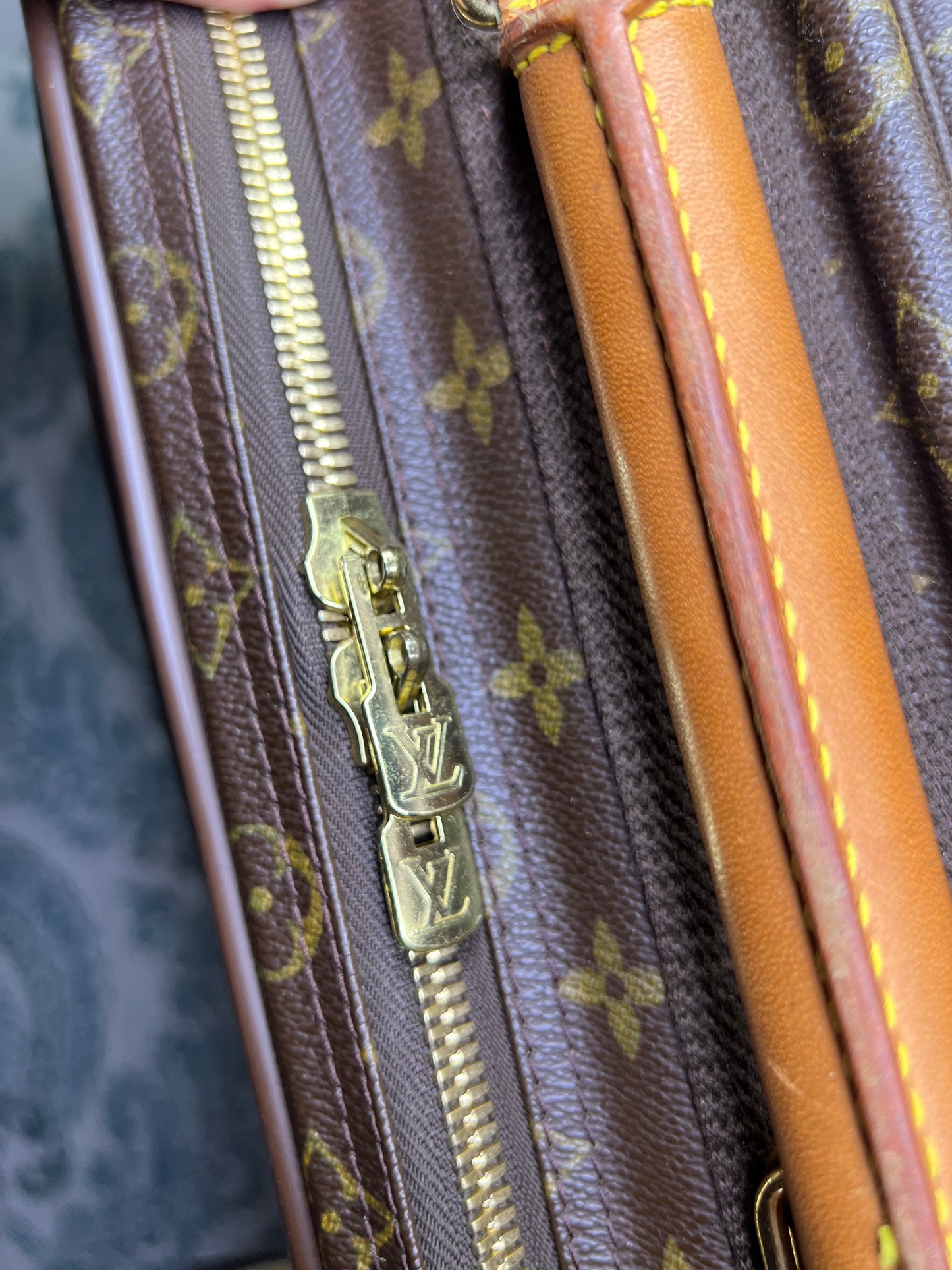 Satellite 53 Suit Case