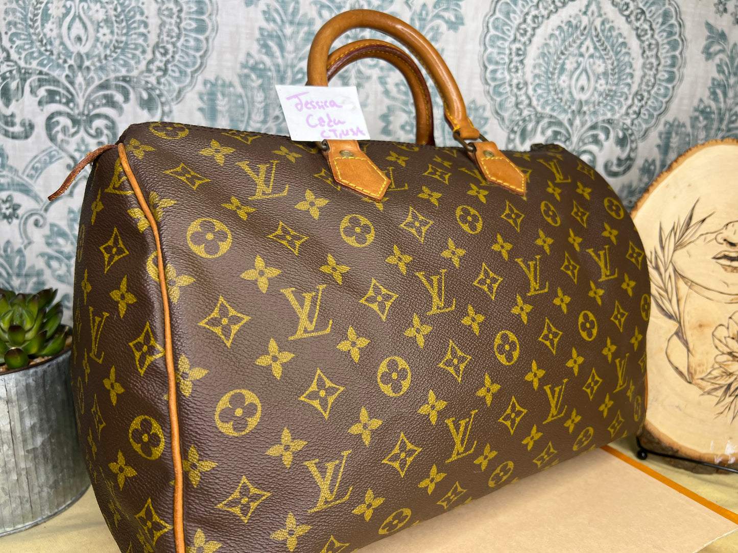 Louis Vuitton Speedy 35