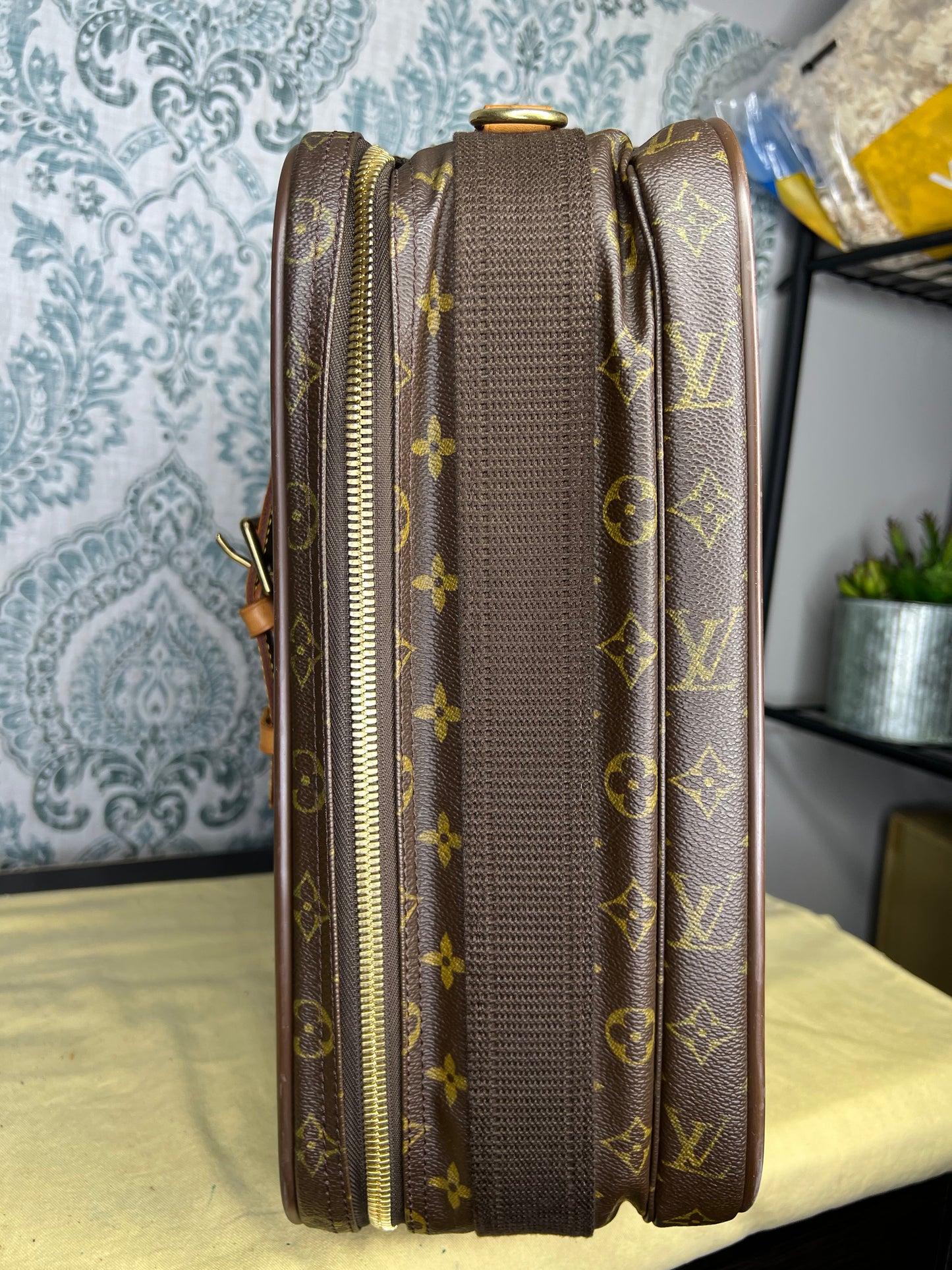 Satellite 53 Suit Case