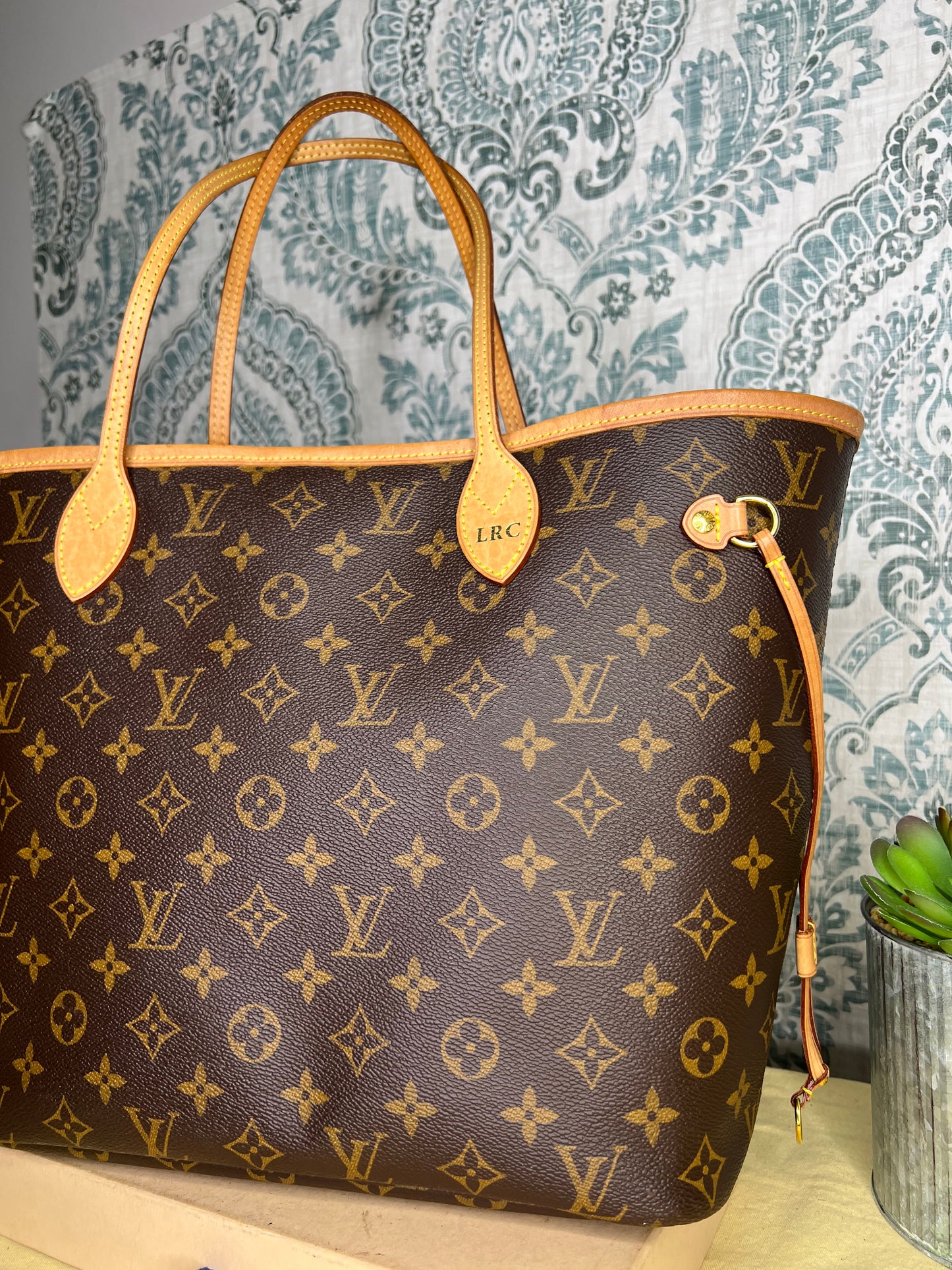 Neverfull MM Cherry Red