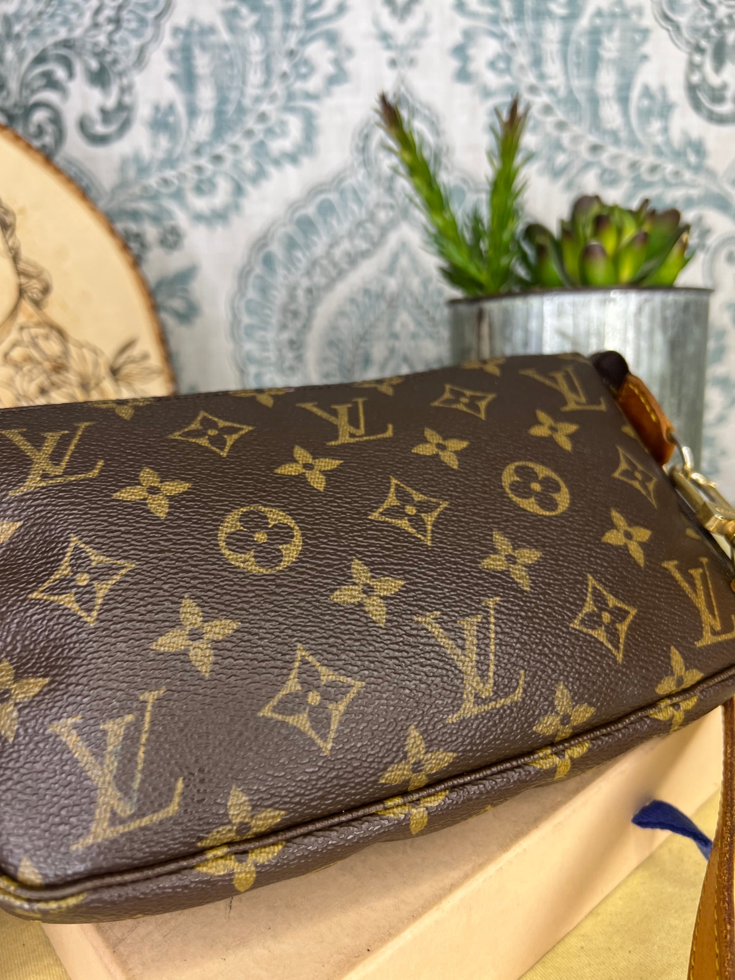 Pochette Accessories Crossbody