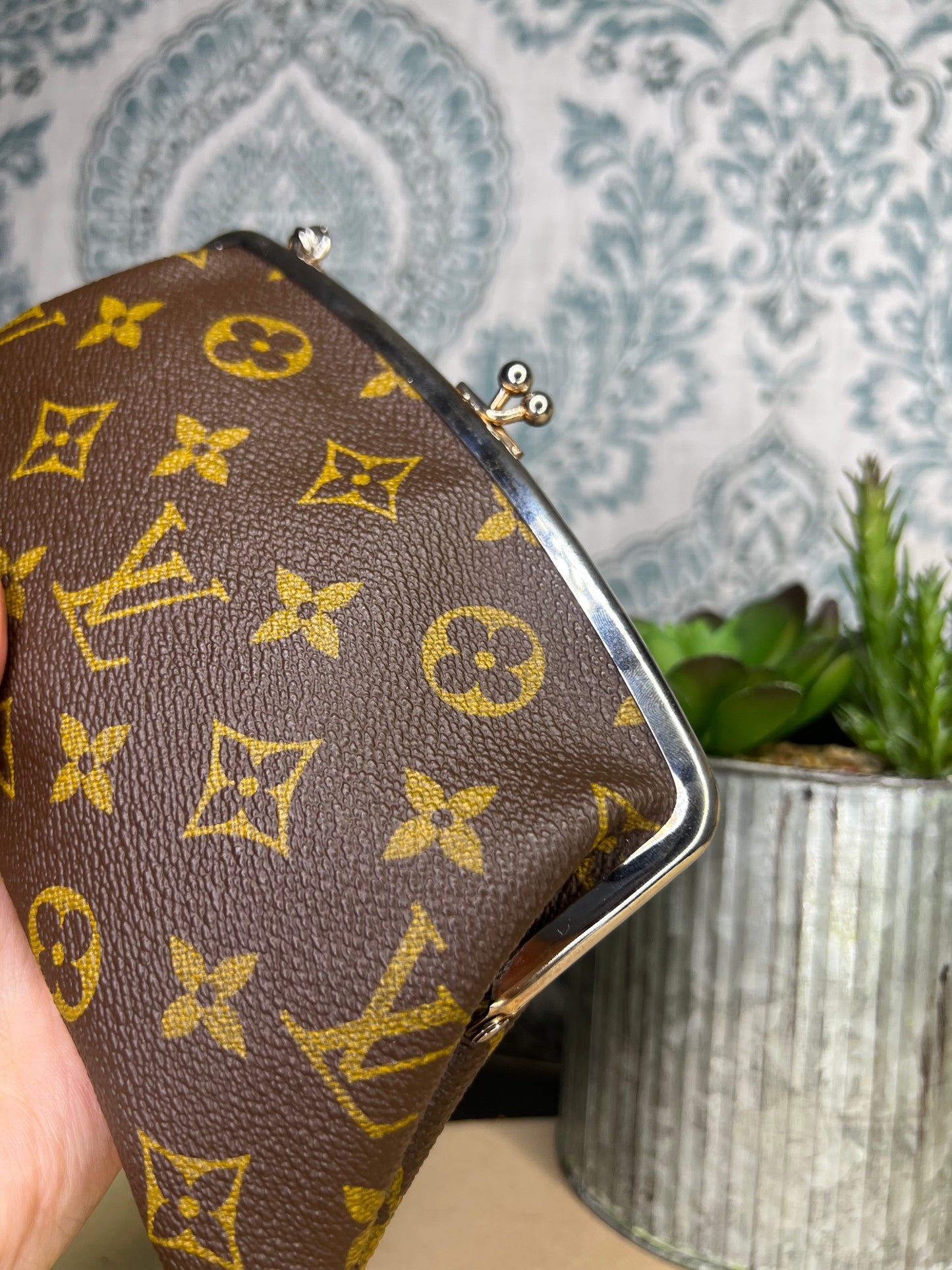 Louis Vuitton French Company Kisslock Pouch