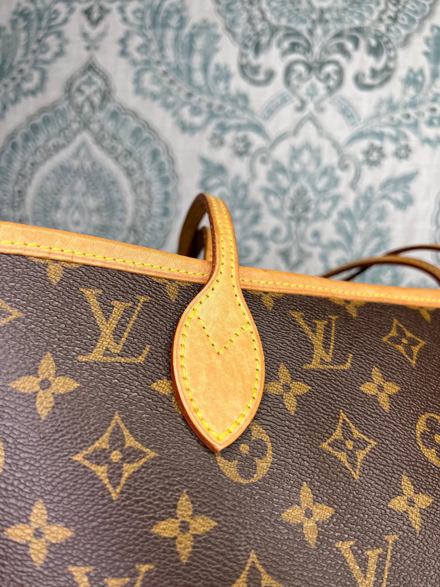 Neverfull MM Cherry Red