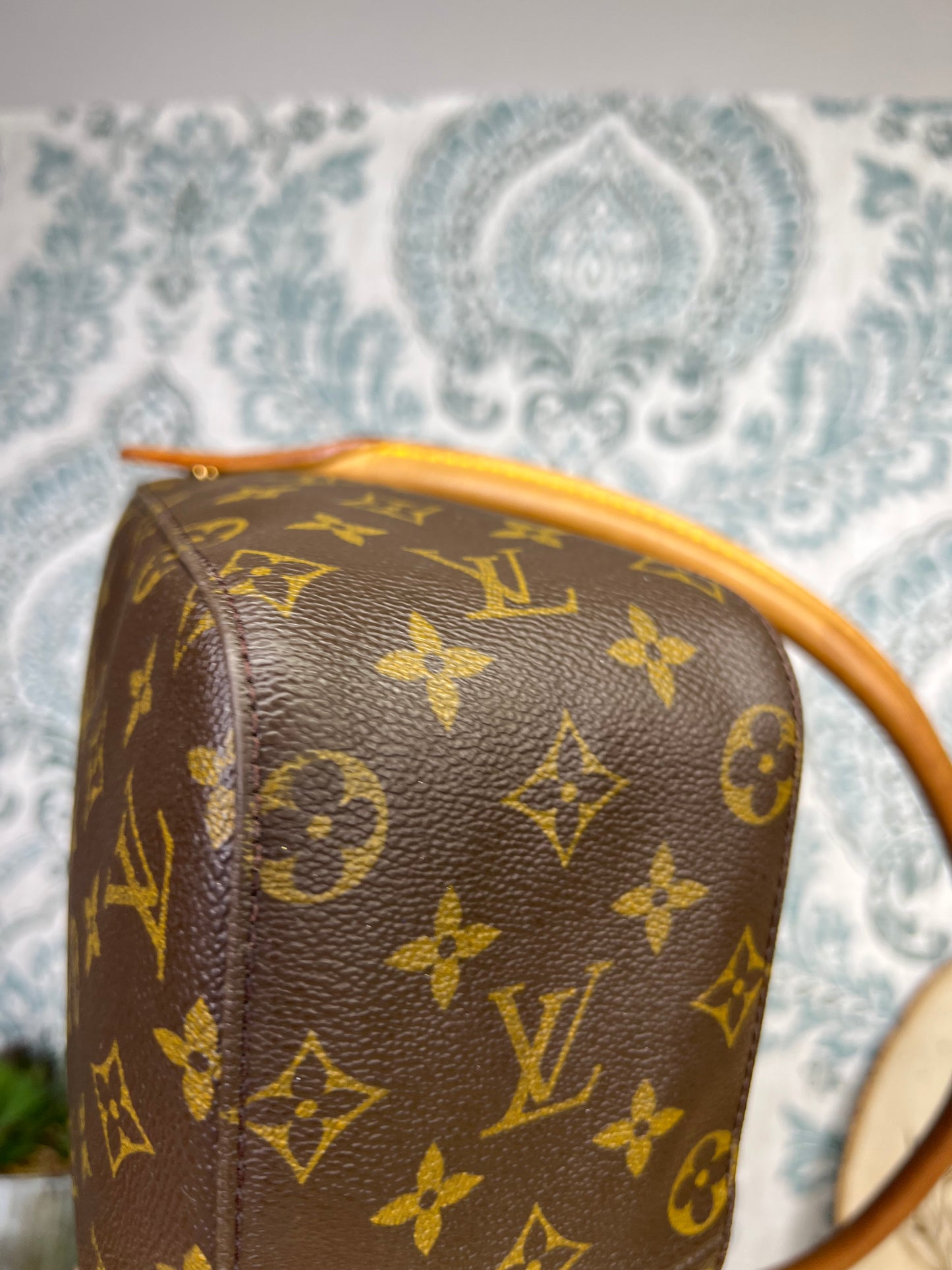 Louis Vuitton Looping MM