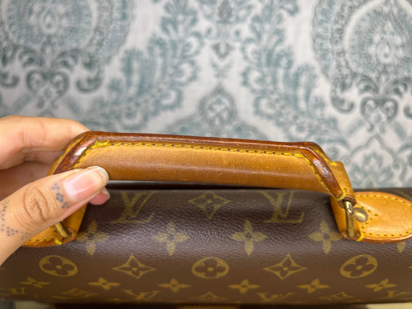 Louis Vuitton Serviette Conseiller Briefcase