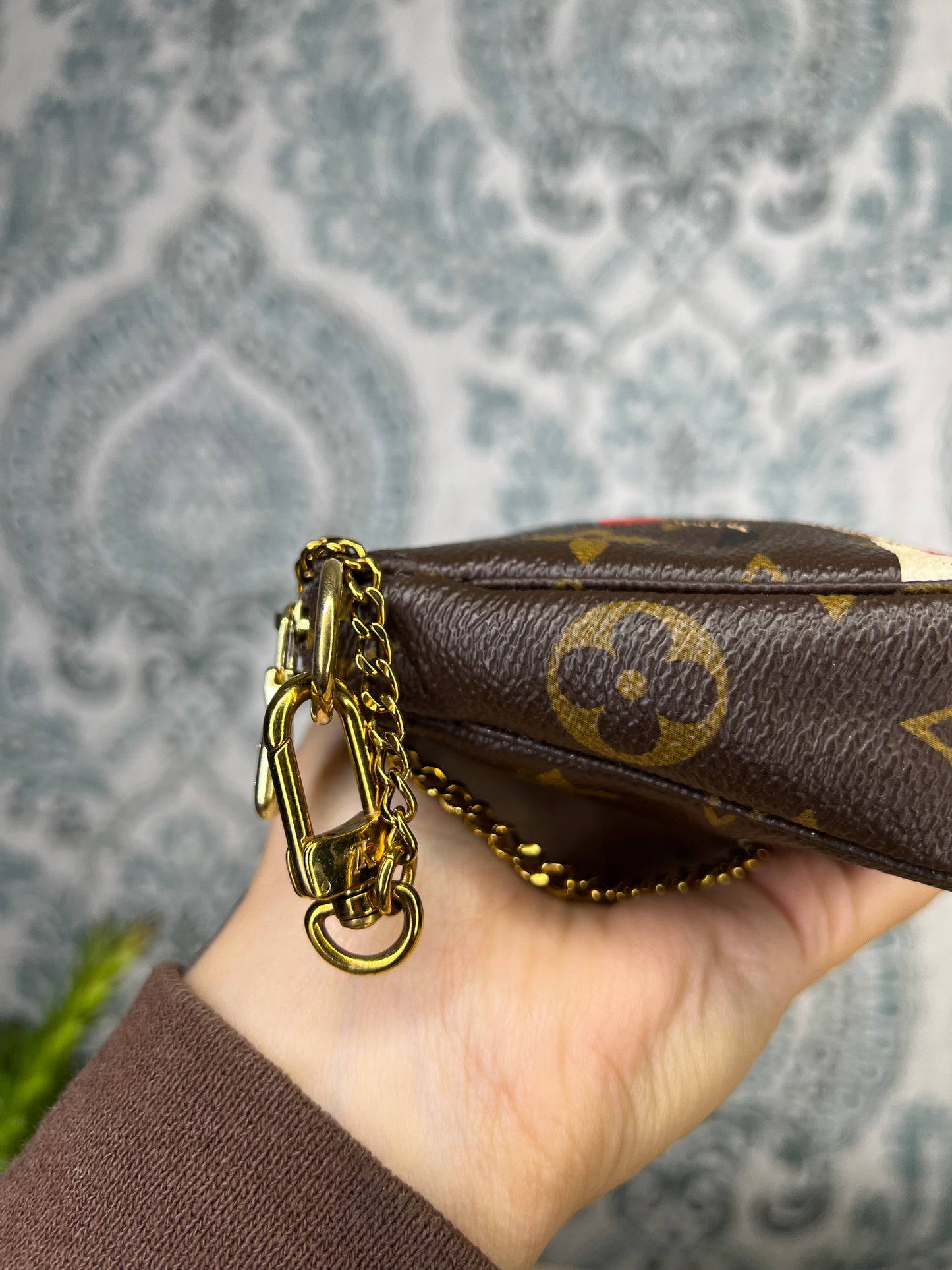 Louis Vuitton Holiday Limited Edition Mini Pochette