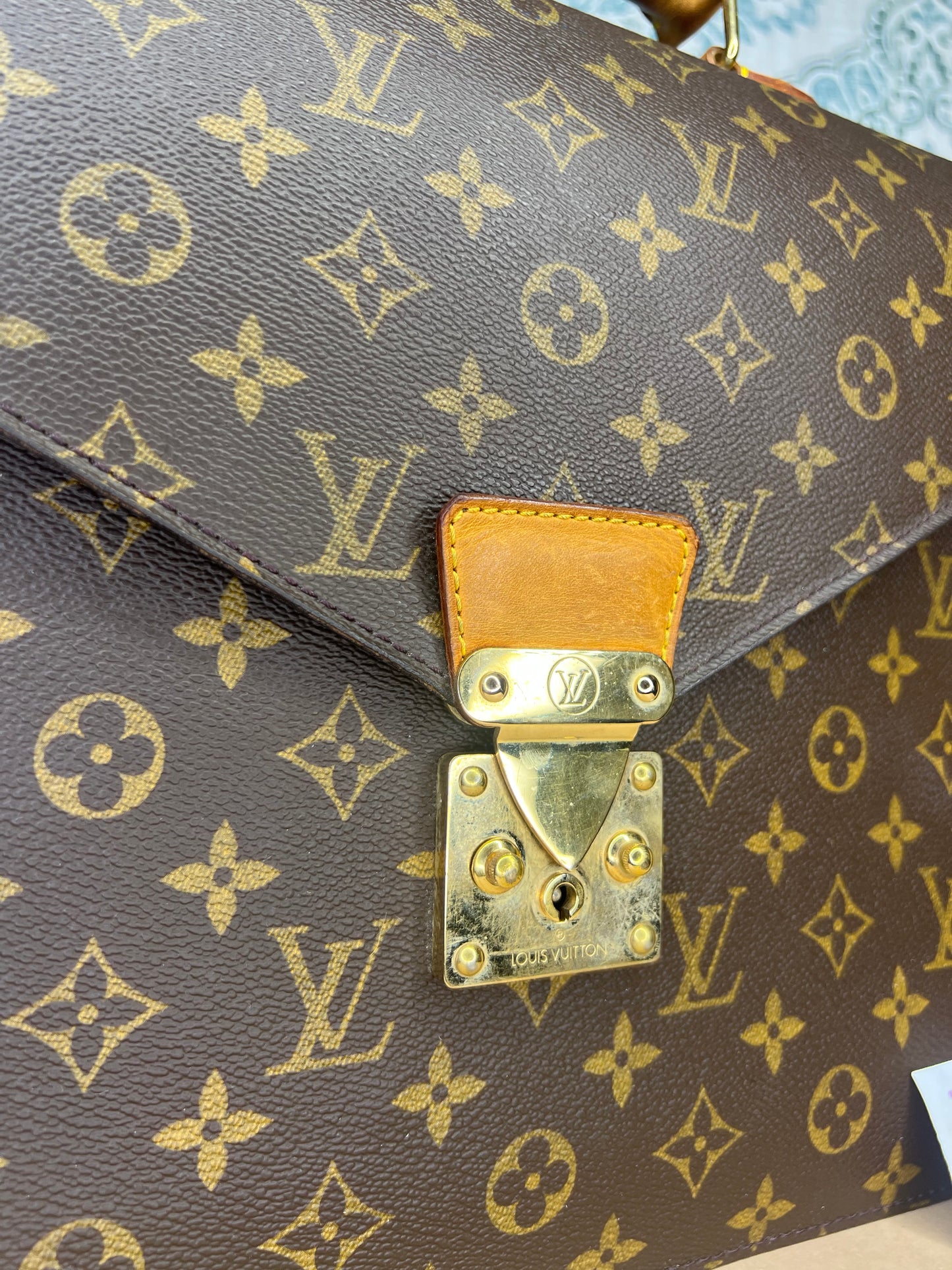 Louis Vuitton Serviette Conseiller Briefcase