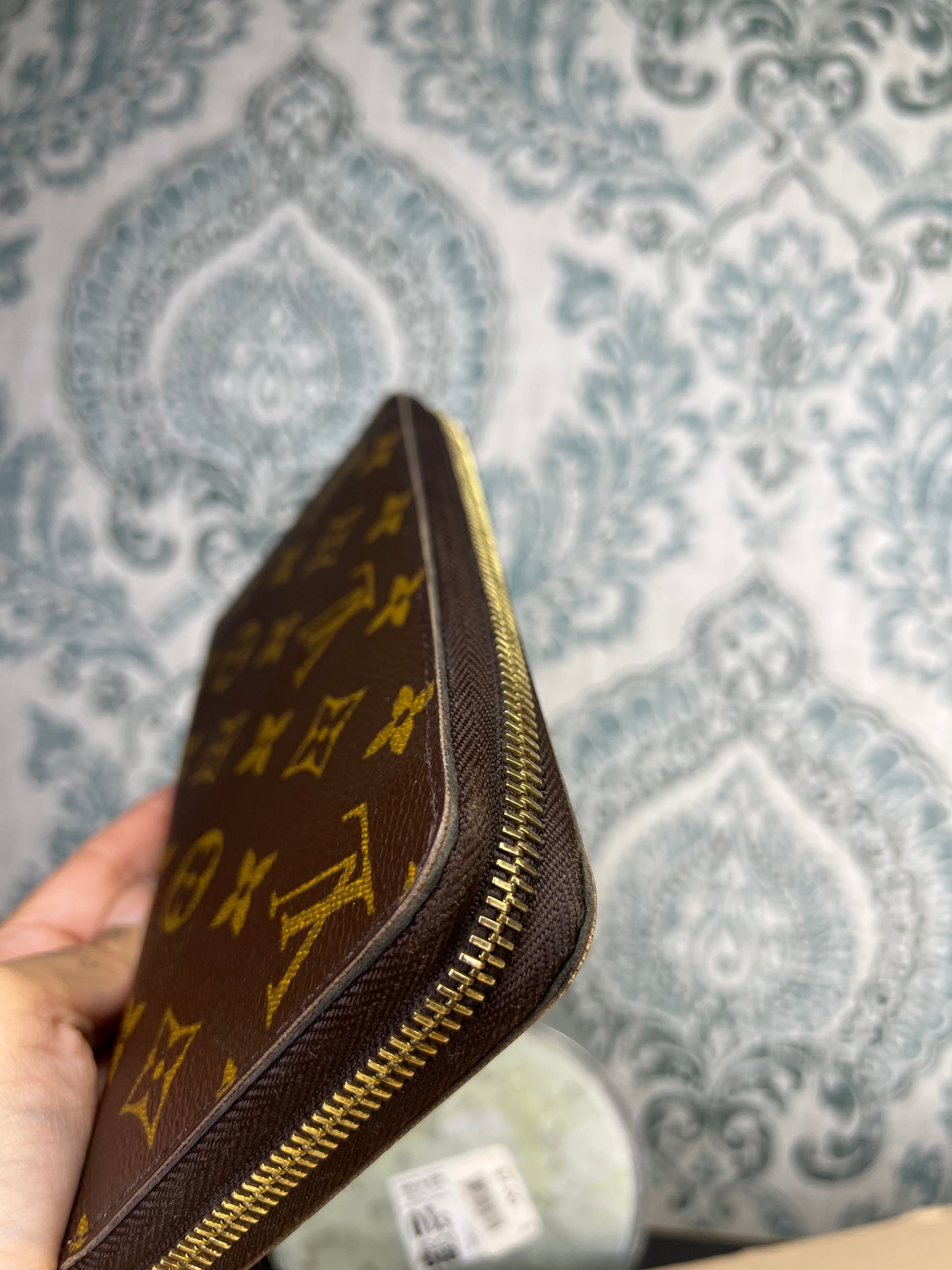 Louis Vuitton Zippy Wallet