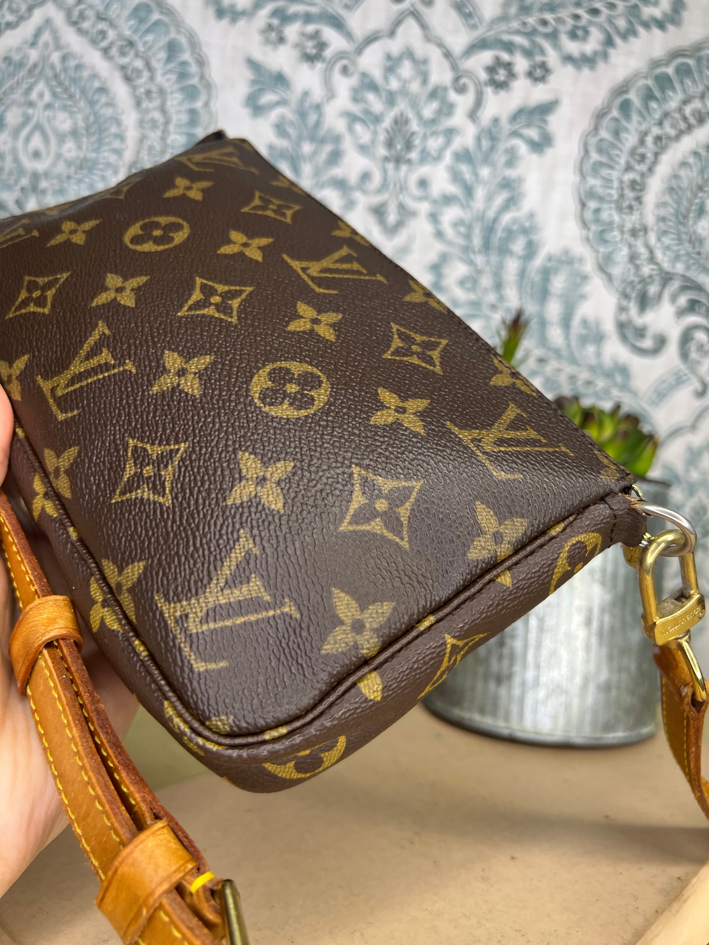 Pochette Accessories Crossbody