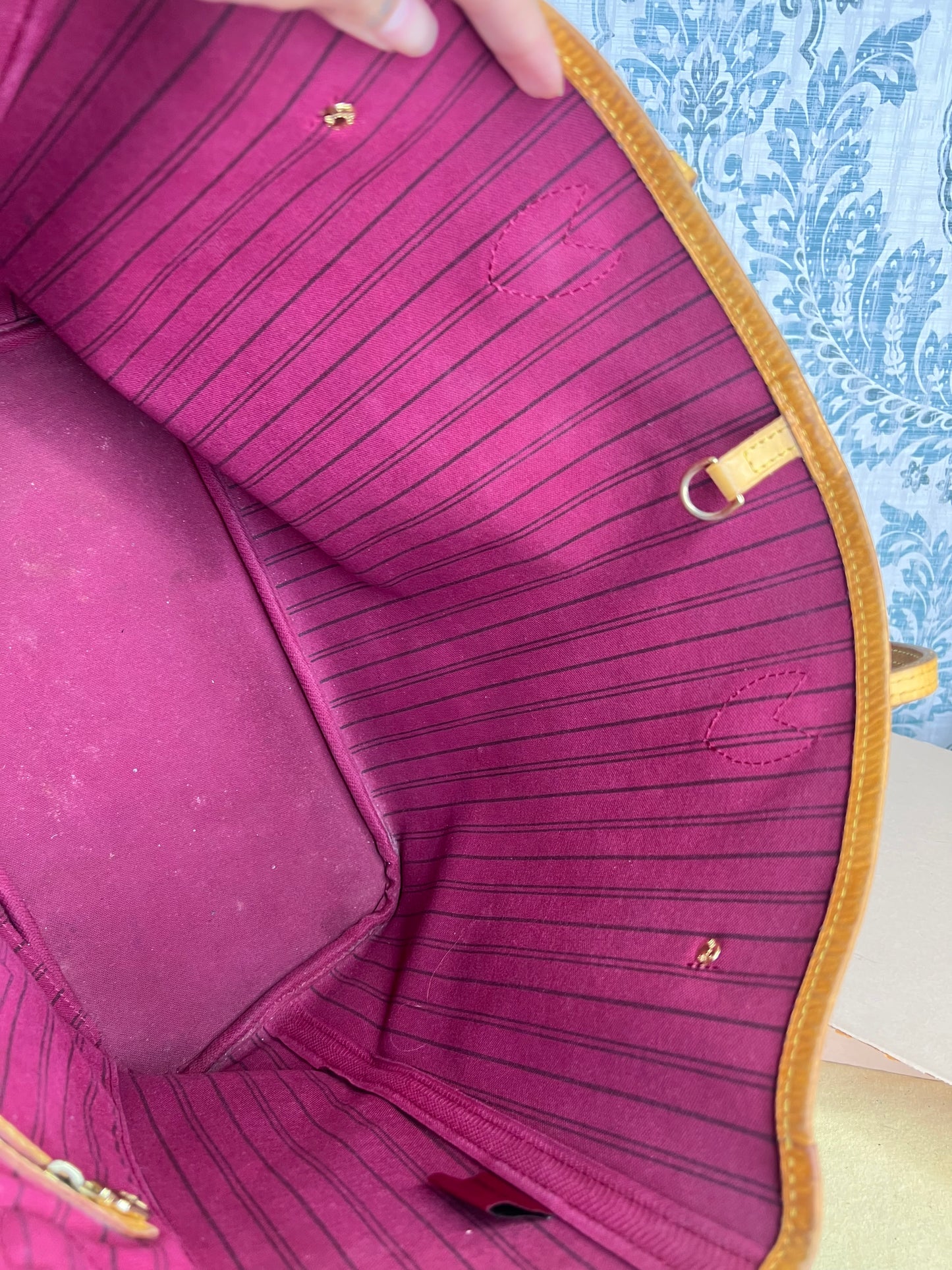 Louis Vuitton Neverfull Pivoine