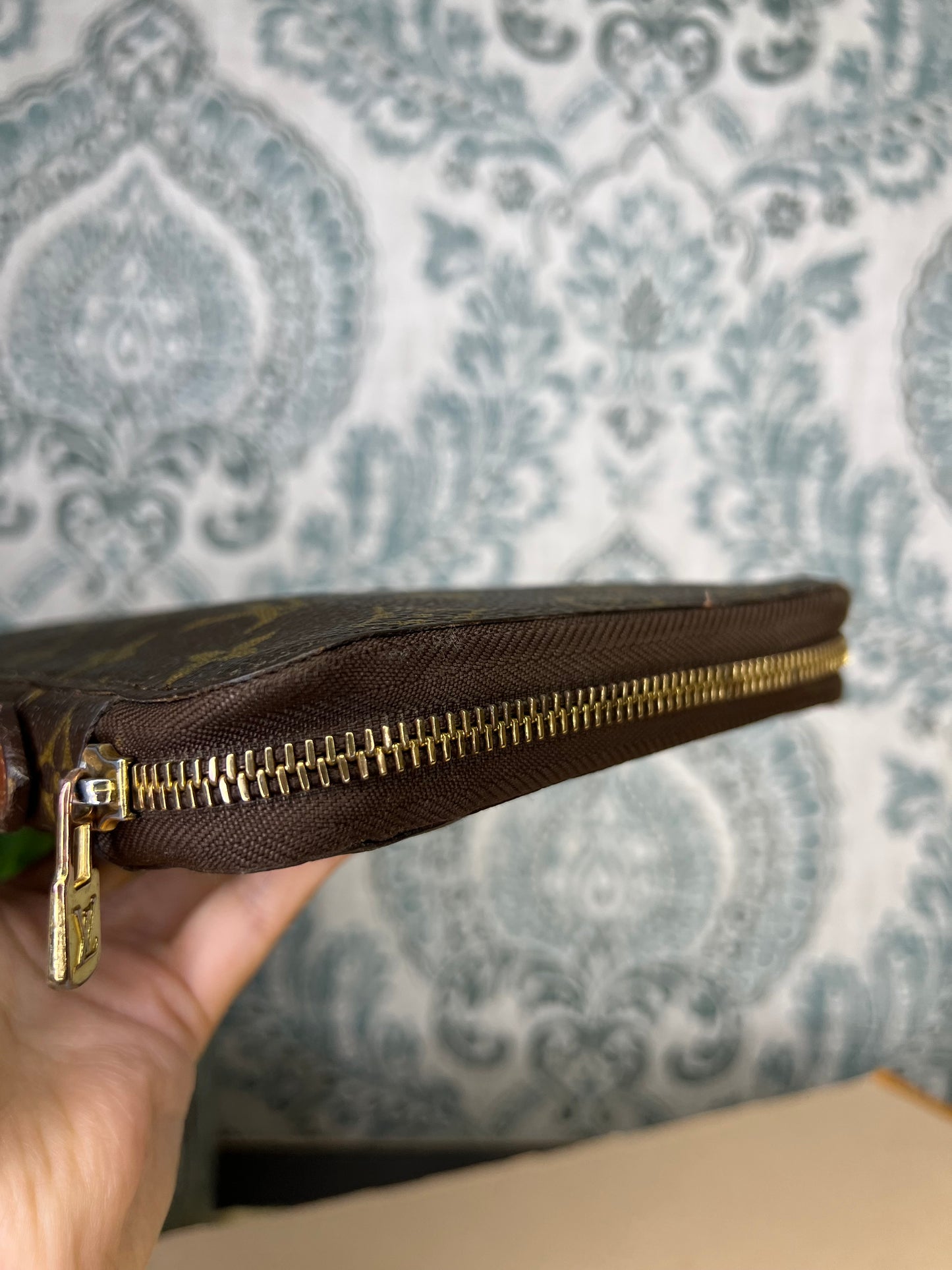 Escapade Travel Organizer