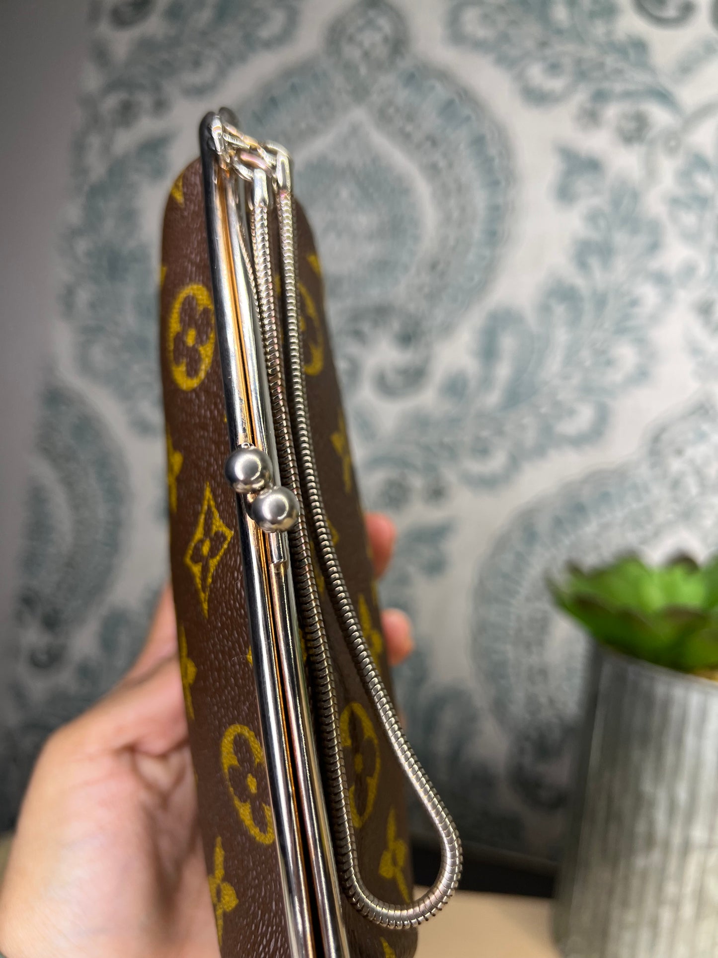 Louis Vuitton French Company Kisslock Pouch