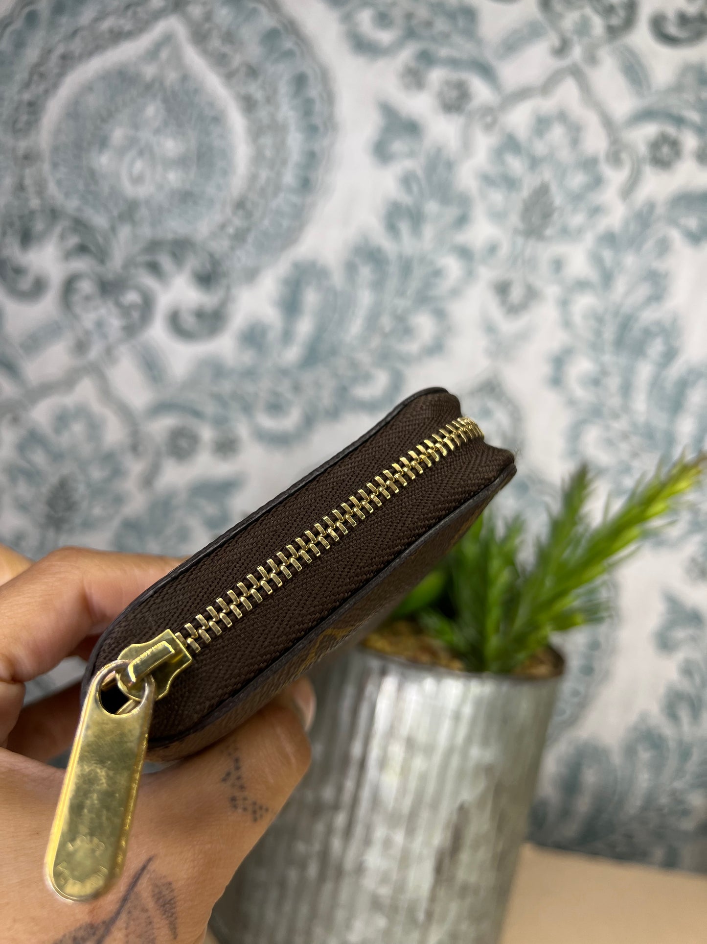 Louis Vuitton Zippy Coin Purse / Compact Wallet