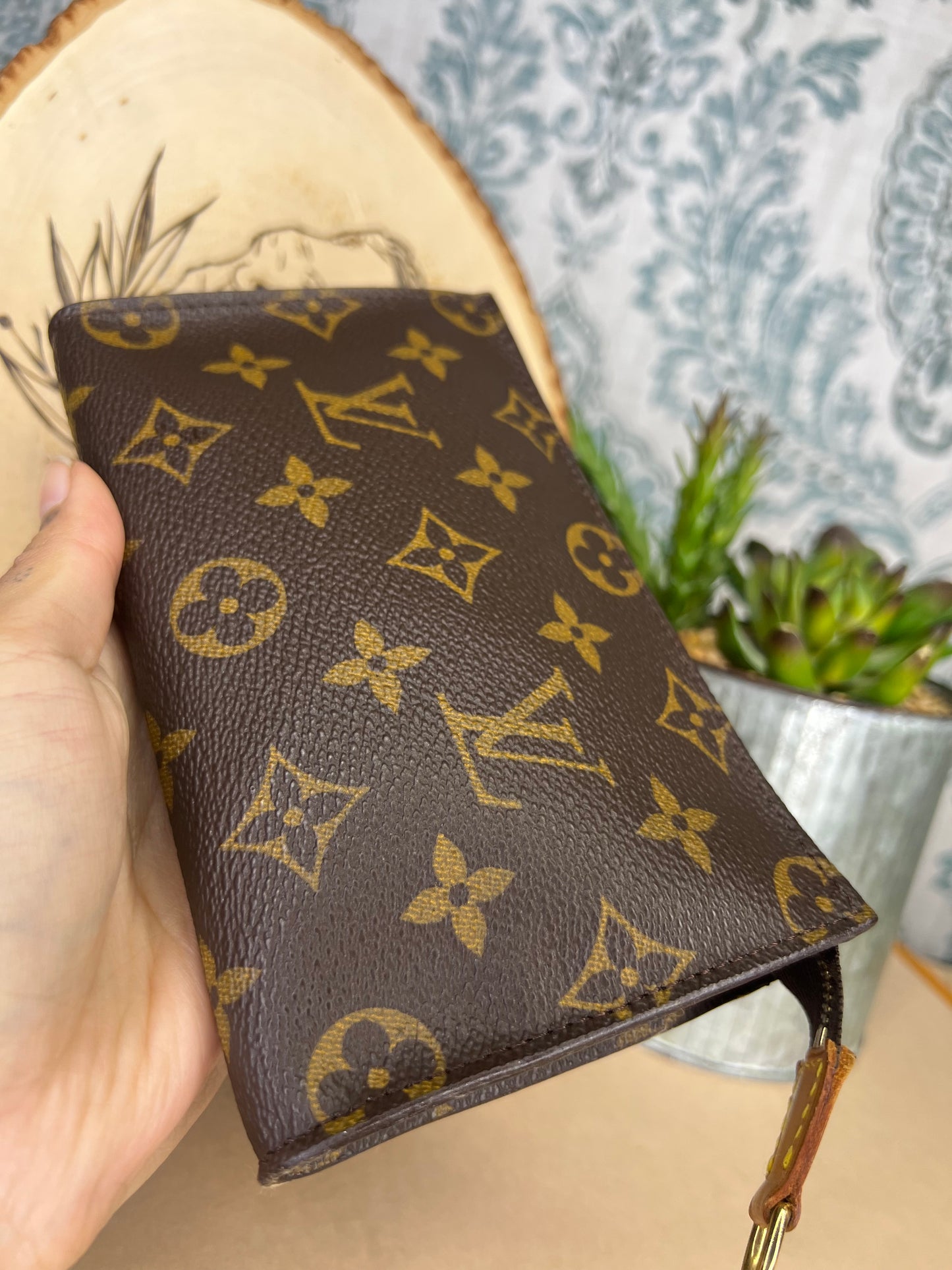 Bucket PM Pouch