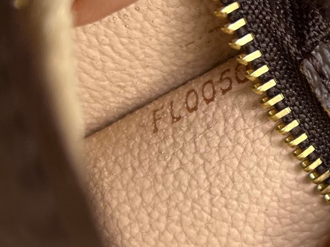 Louis Vuitton Monogram Bucket PM Pochette