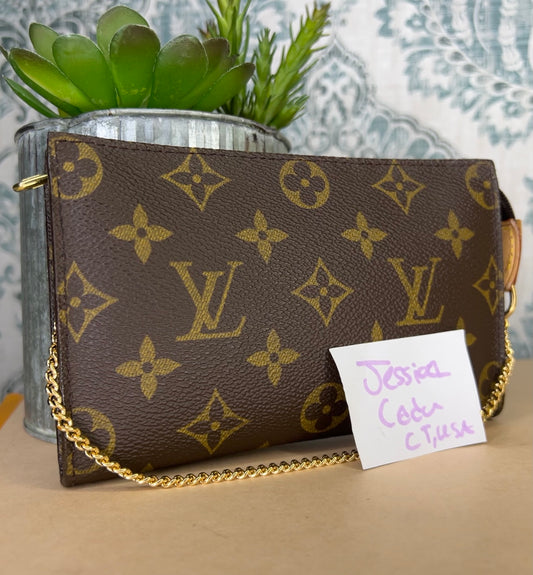 Louis Vuitton Monogram Bucket PM Pochette