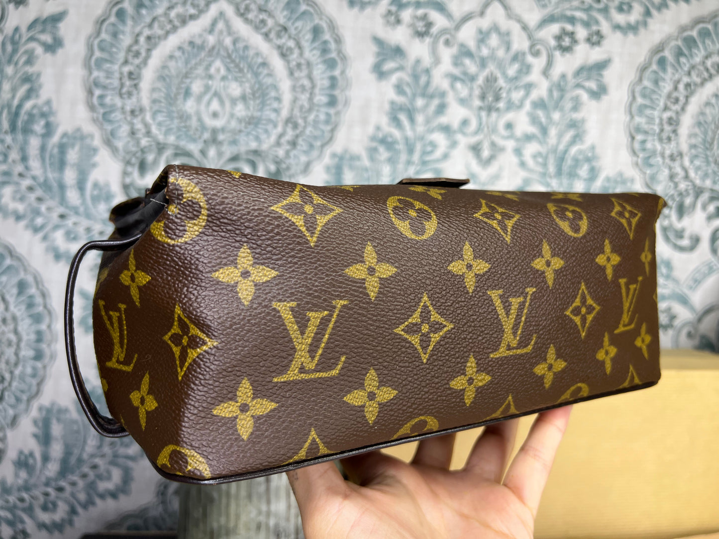 Louis Vuitton Toiletry / Dopp Kit