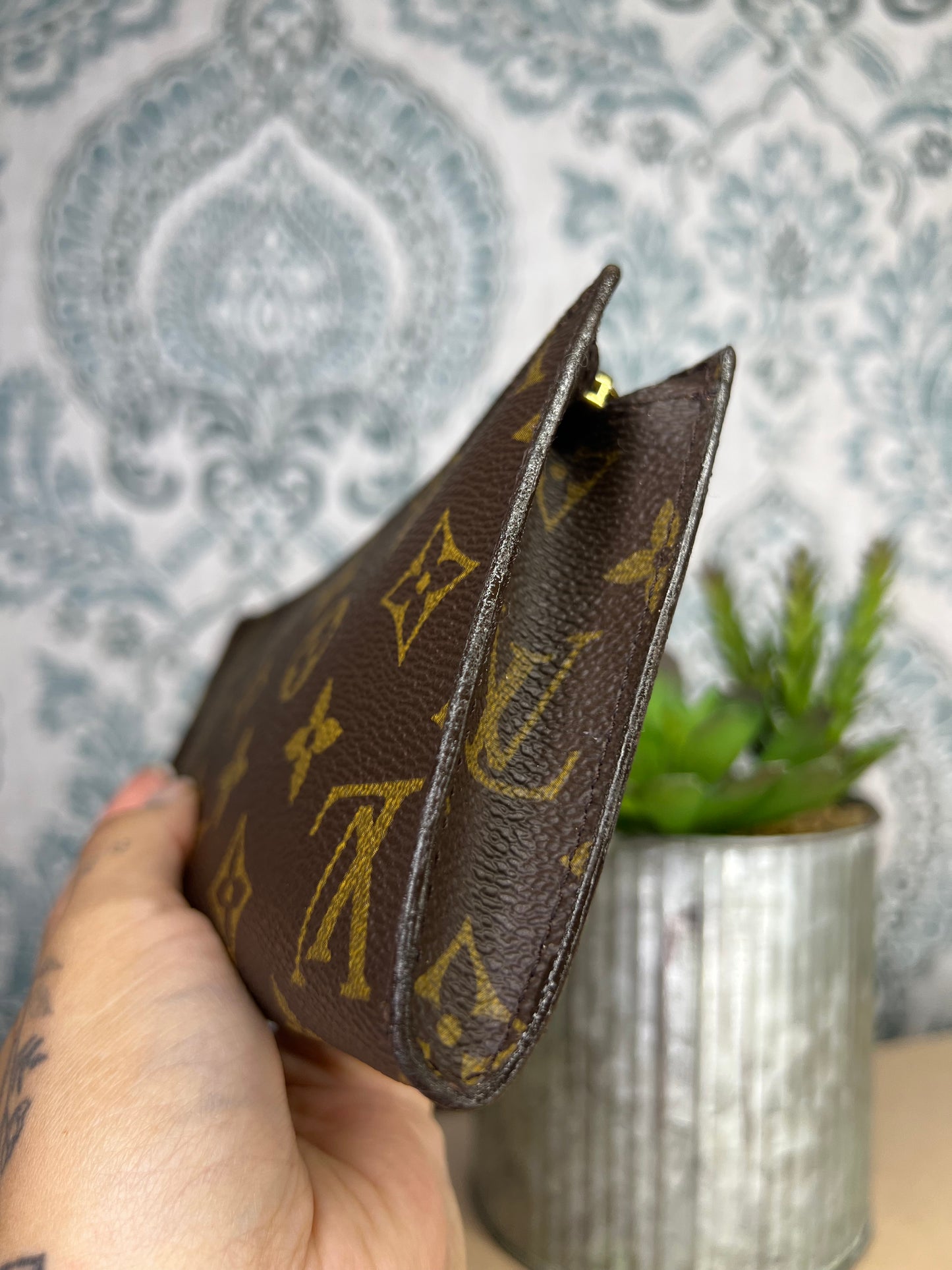 Louis Vuitton Monogram Bucket GM Pochette