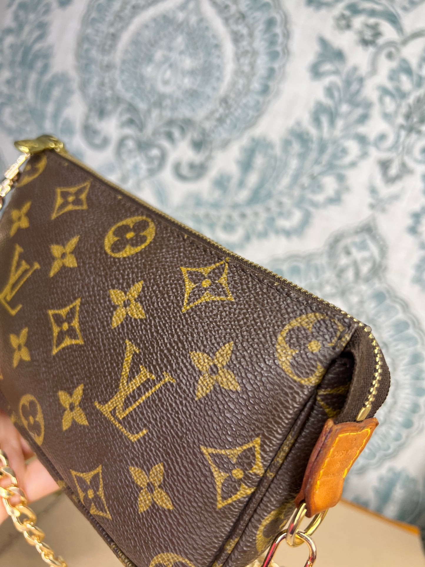 Louis Vuitton Bucket Pochette #1
