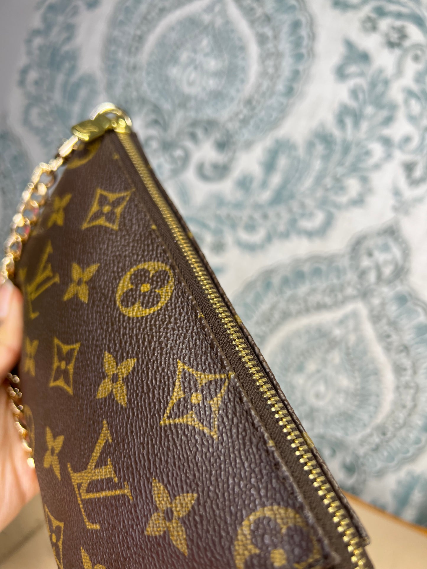 Louis Vuitton Bucket Pochette #1
