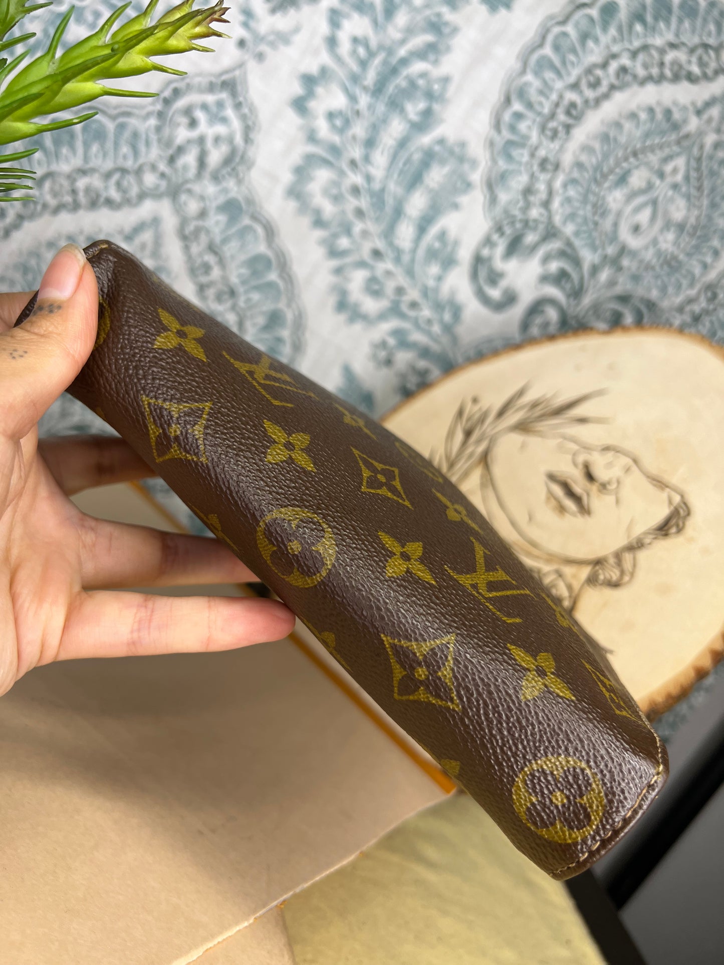 Louis Vuitton French Company Toiletry 19