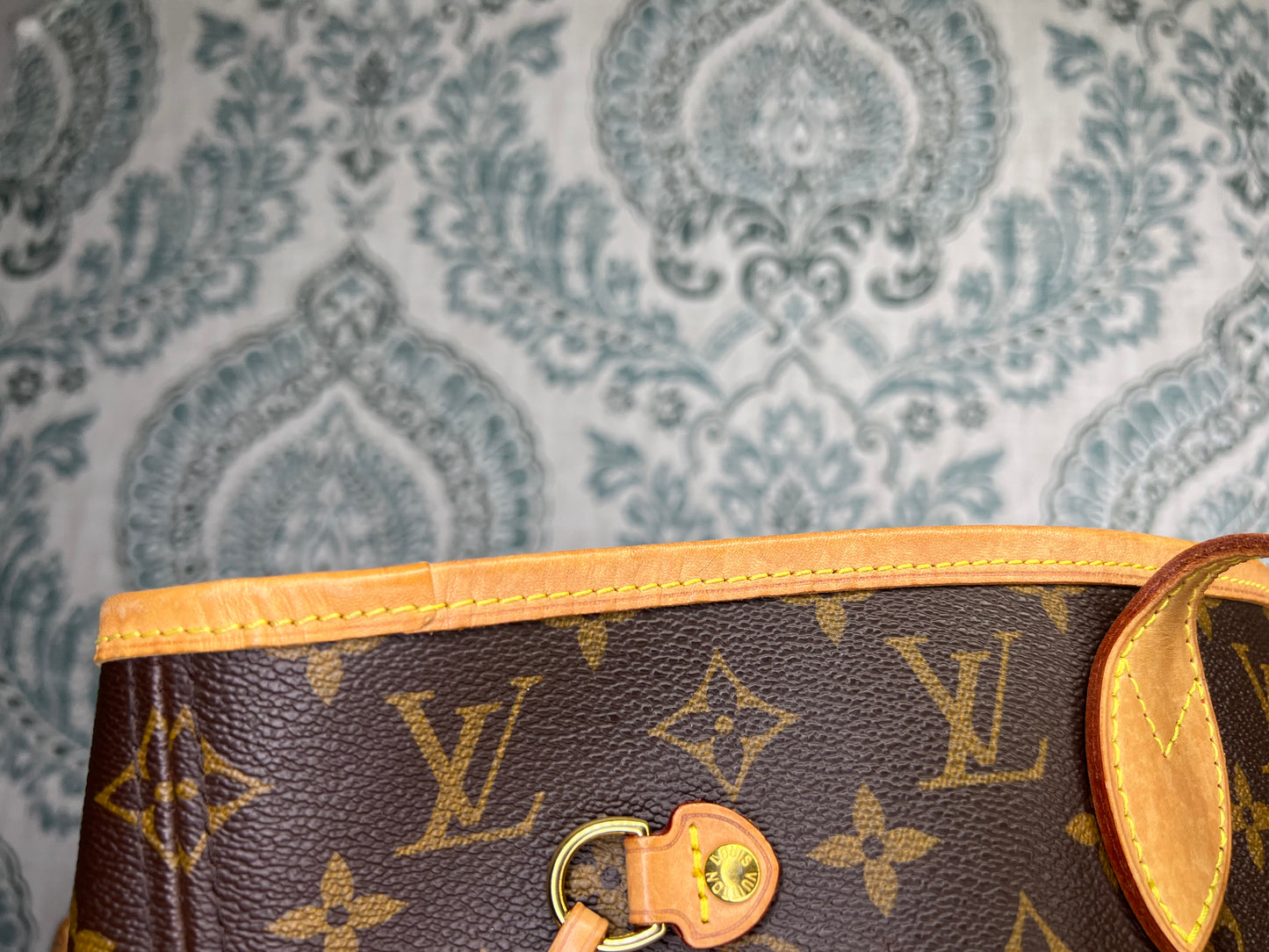 Neverfull MM Cherry Red