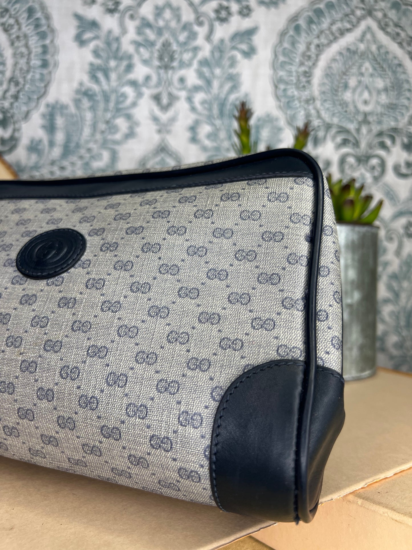 Micro Gucci Navy Vintage Clutch