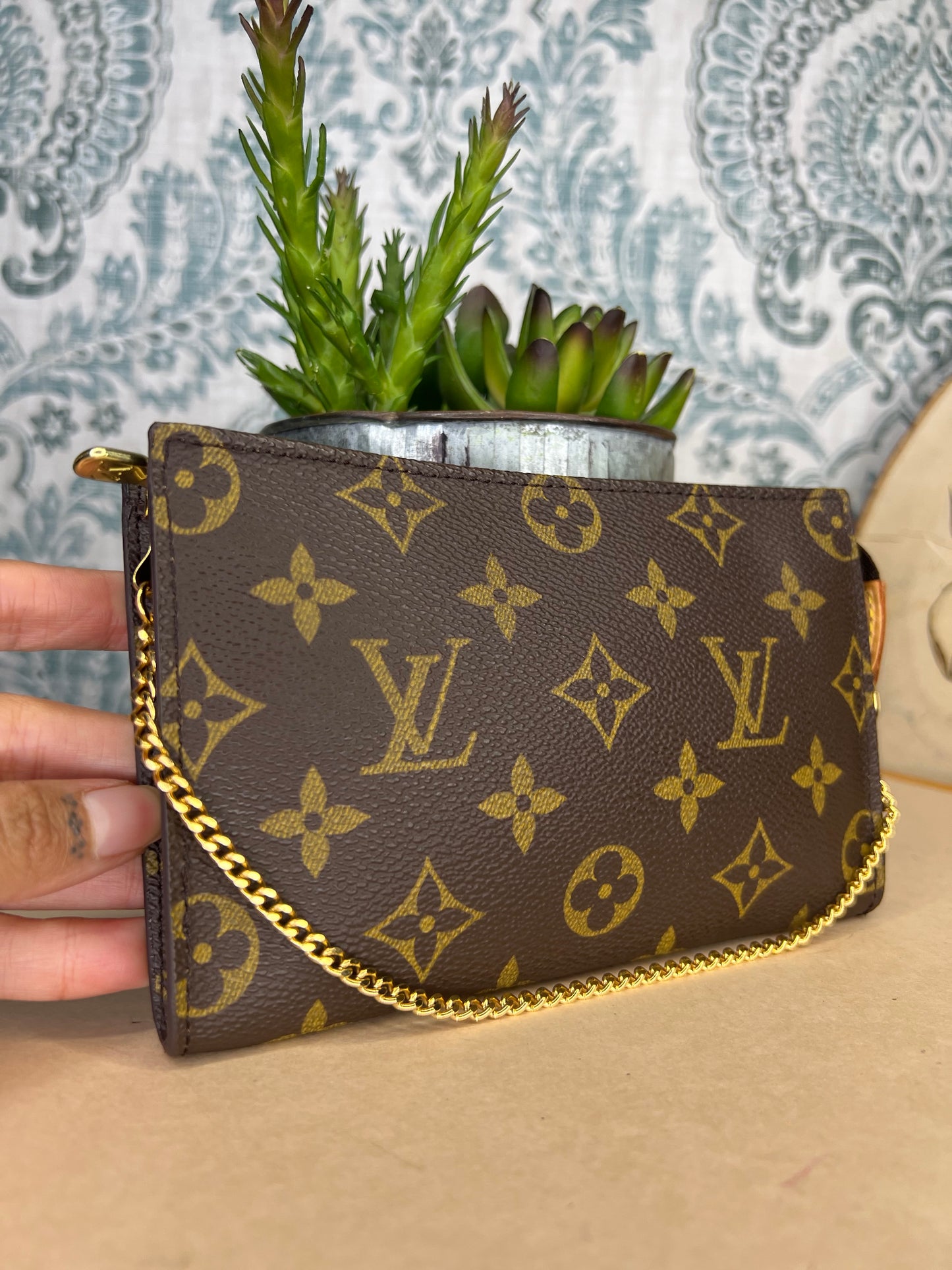 Louis Vuitton Bucket PM Pouch