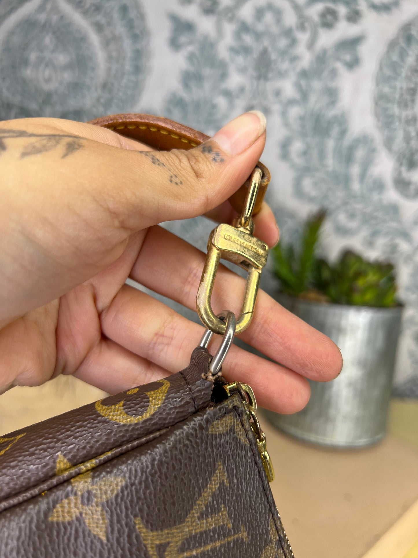 Pochette Accessories Crossbody