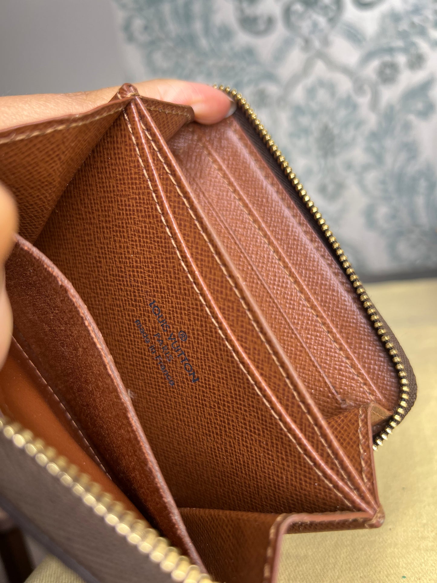 Louis Vuitton Zippy Coin Purse / Compact Wallet