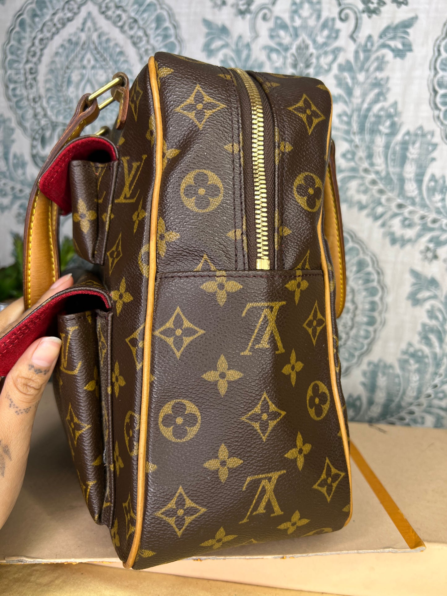 Louis Vuitton Excentri Cite Handbag